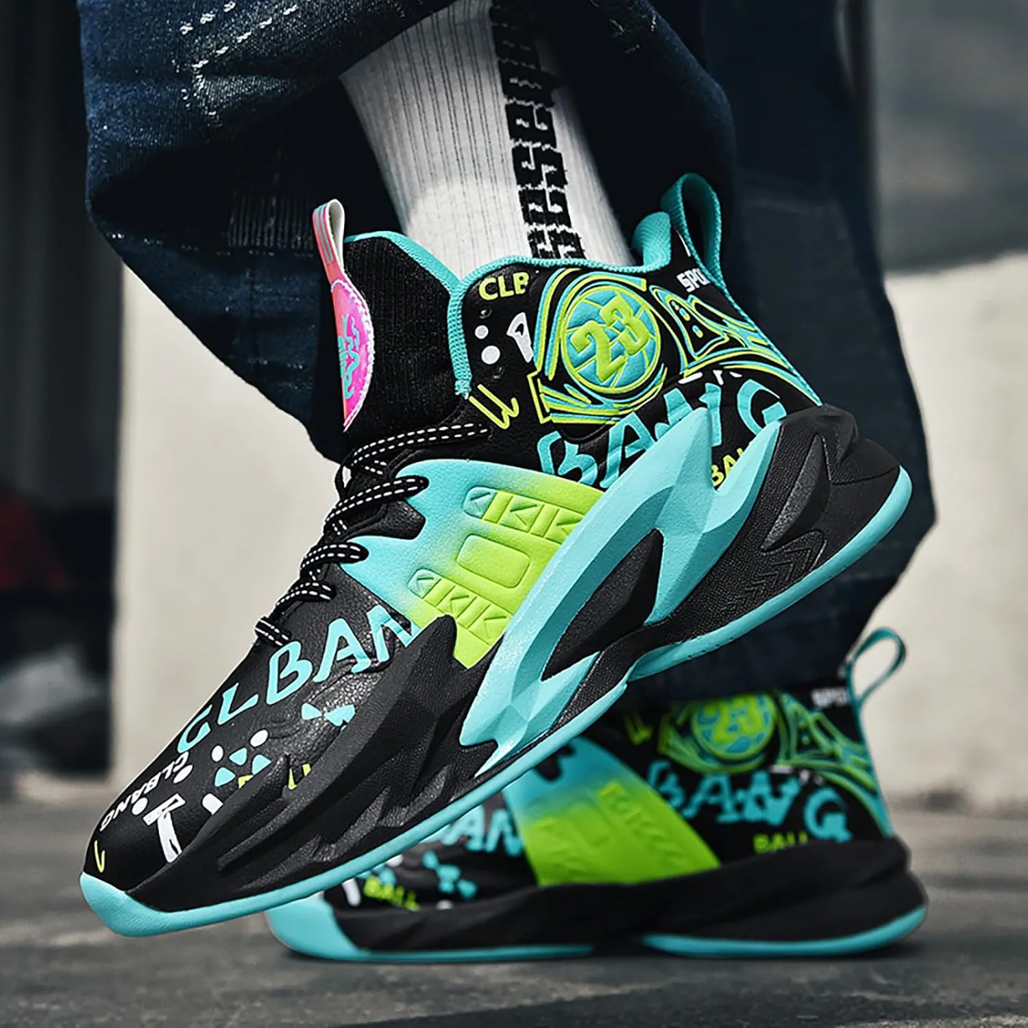 Boys Basketball Shoes Breathable Indoor Athletic Shoes Youth Outdoor Fashion Sneakers Comfortable Basketball Shoes for Girls