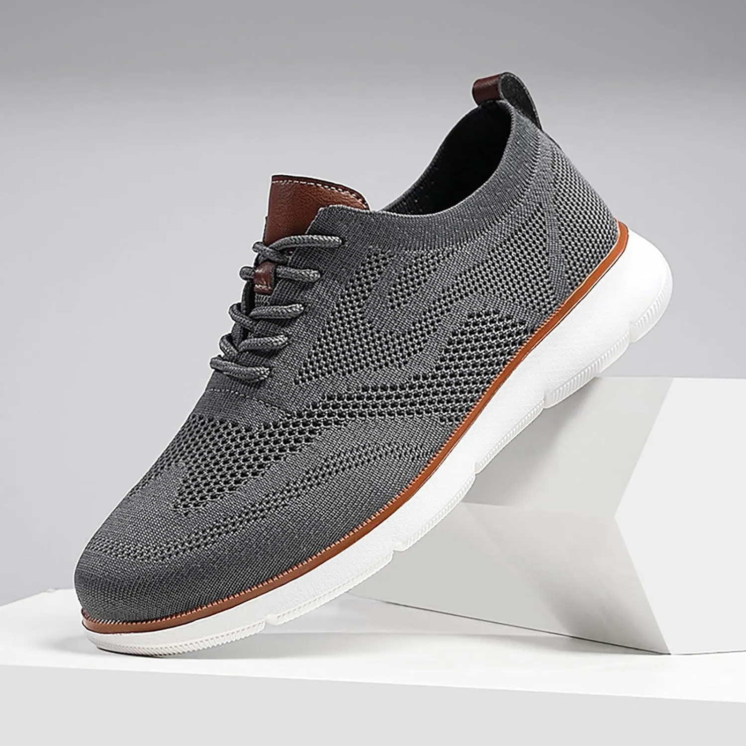 Breathable Men Running Shoes Fashion Mesh Breathable Lace up Casual Summer Comfortable Outdoor Walking Running Sneakers for Men