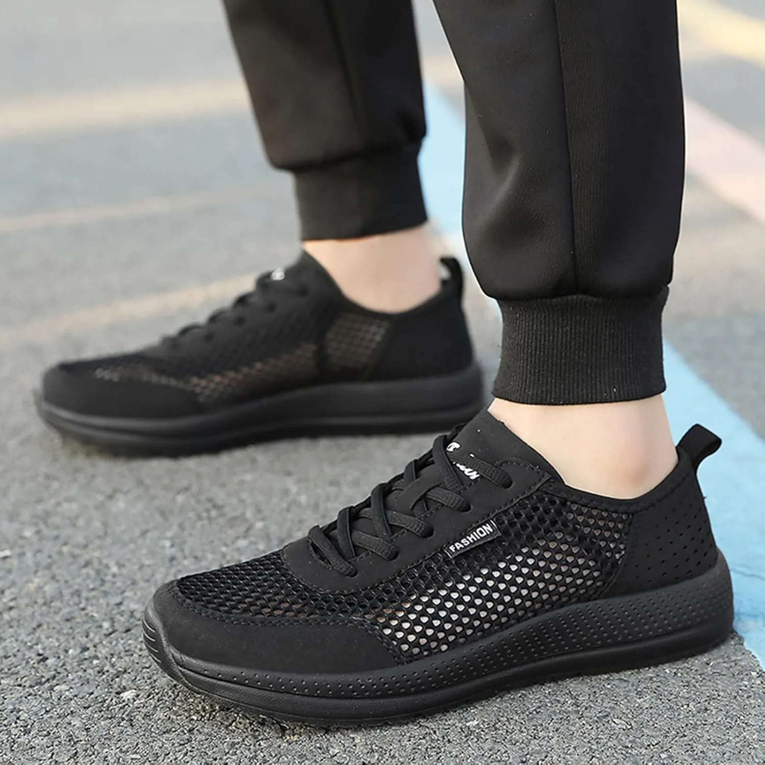 Fashion Sneaker Lace-Up Men Sports Shoes Fashionable Summer New Pattern Hollow Mesh Breathable Comfortable and Simple