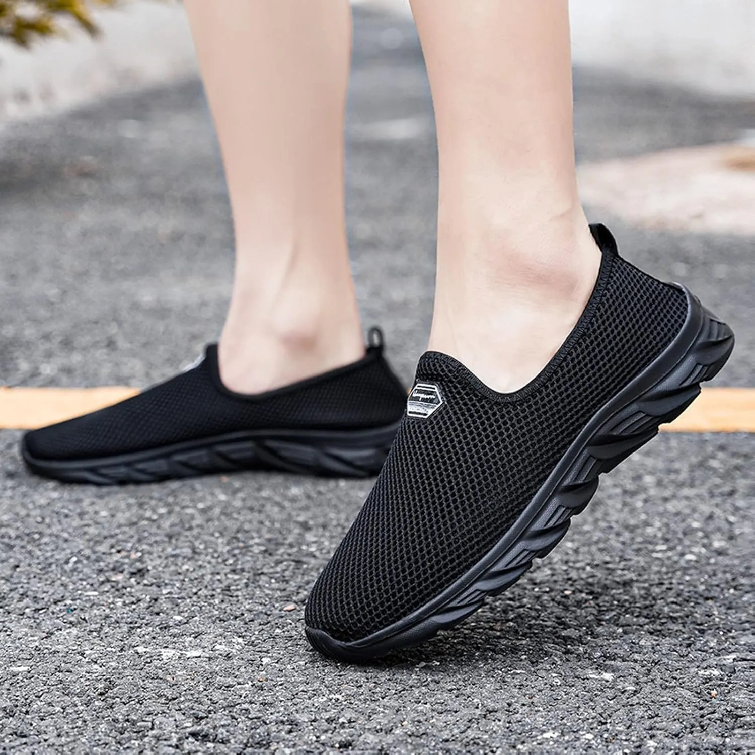 Lightweight Diabetic Shoes for Men Breathable and Light Outdoor Comfy Walking Shoe Elastic Fly Woven Mesh Shoes