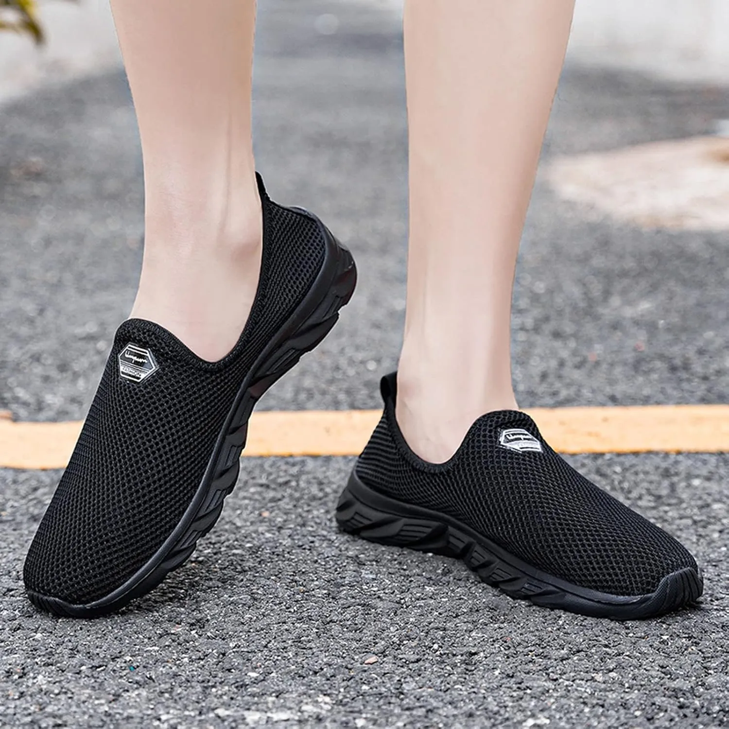 Lightweight Diabetic Shoes for Men Breathable and Light Outdoor Comfy Walking Shoe Elastic Fly Woven Mesh Shoes