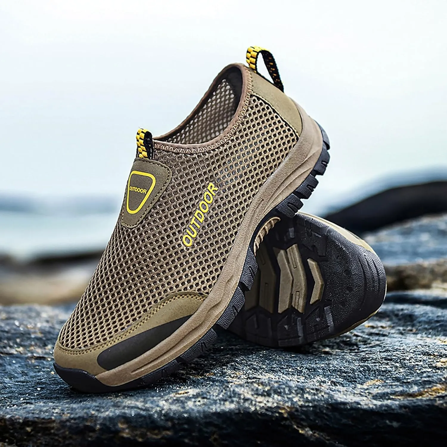 Men Shoes Comfortable Soft Sole Breathable Casual Shoes Summer Mesh Hollow Breathable Mens Casual Sneaker