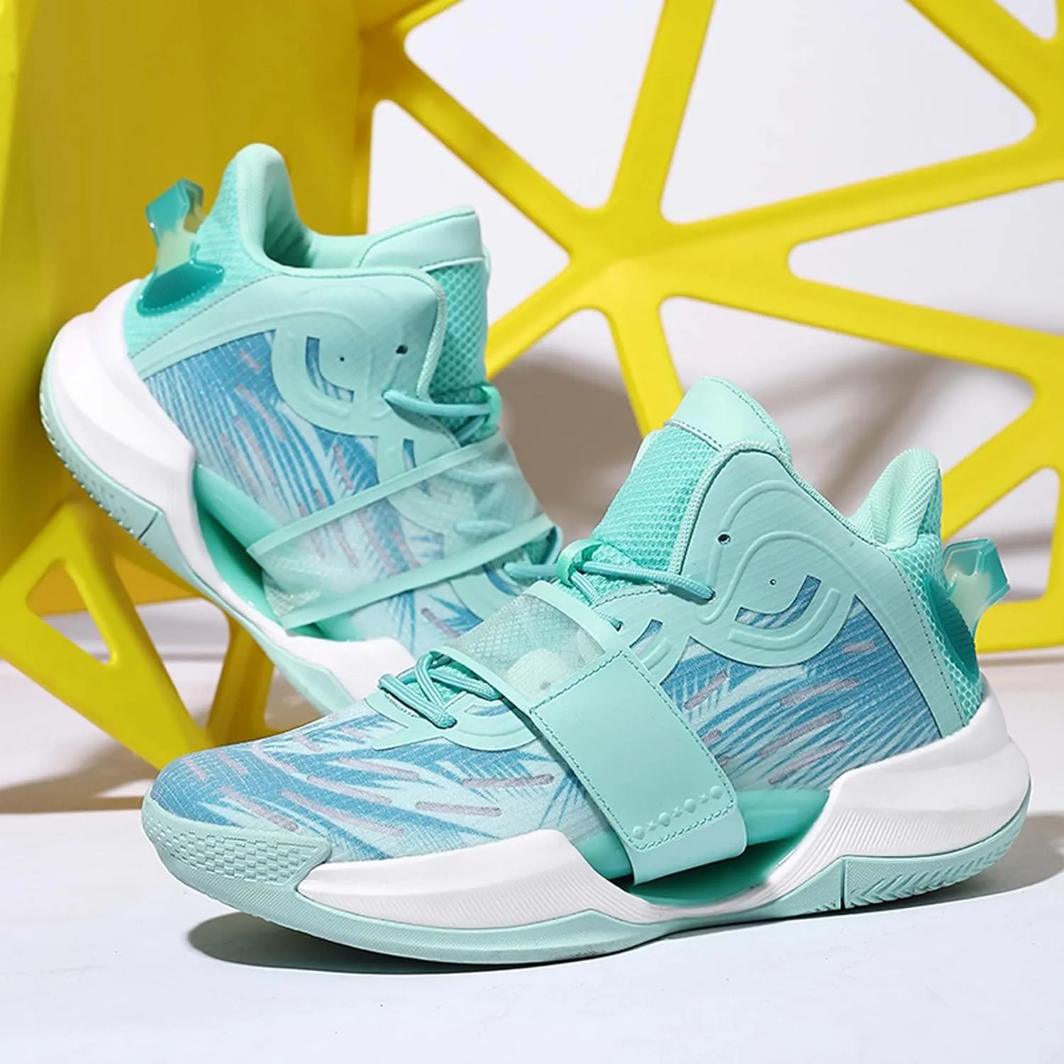 Men Women Fashion Basketball Shoes High Top Sneakers Outdoor Training Running Tennis Shoes Lightweight Comfortable Casual Sports Walking Shoes