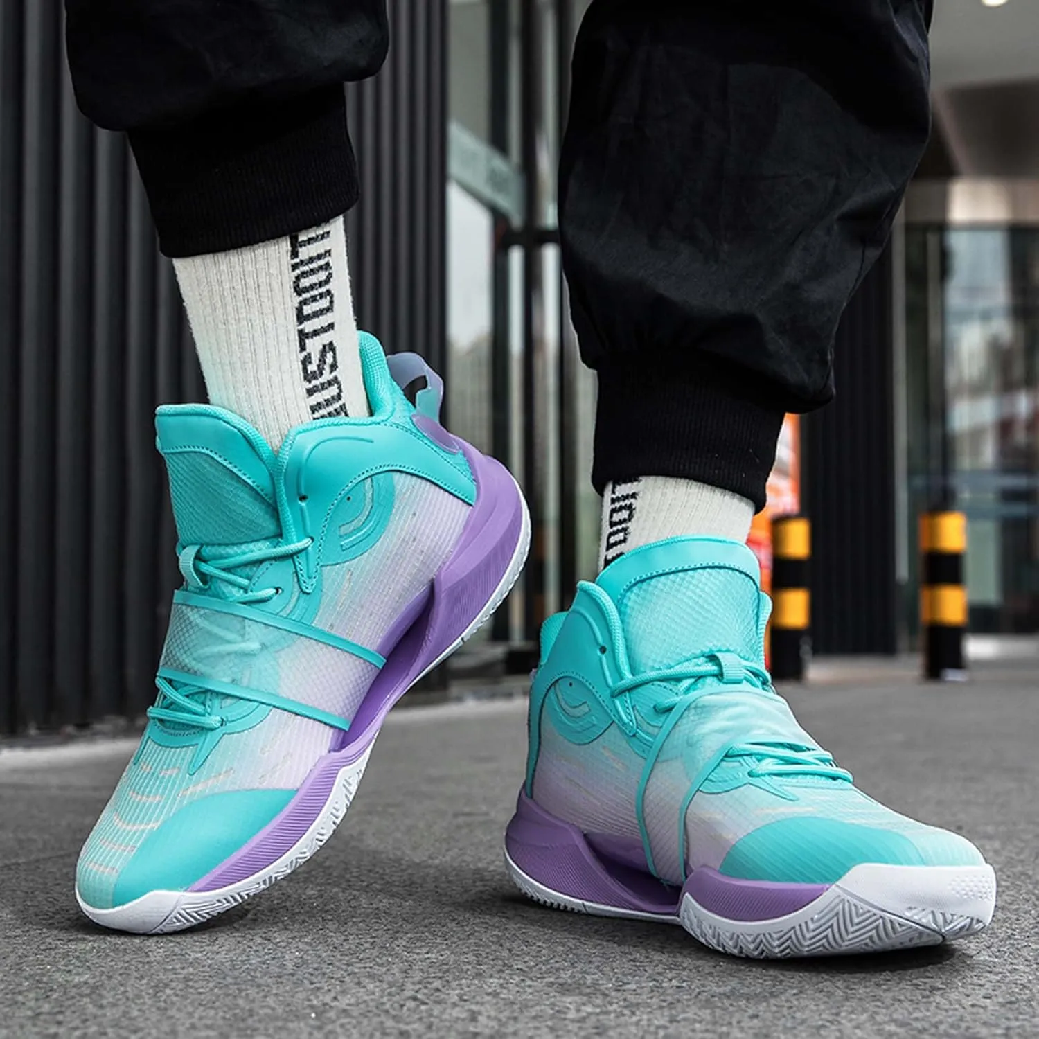 Men Women Fashion Basketball Shoes High Top Sneakers Outdoor Training Running Tennis Shoes Lightweight Comfortable Casual Sports Walking Shoes