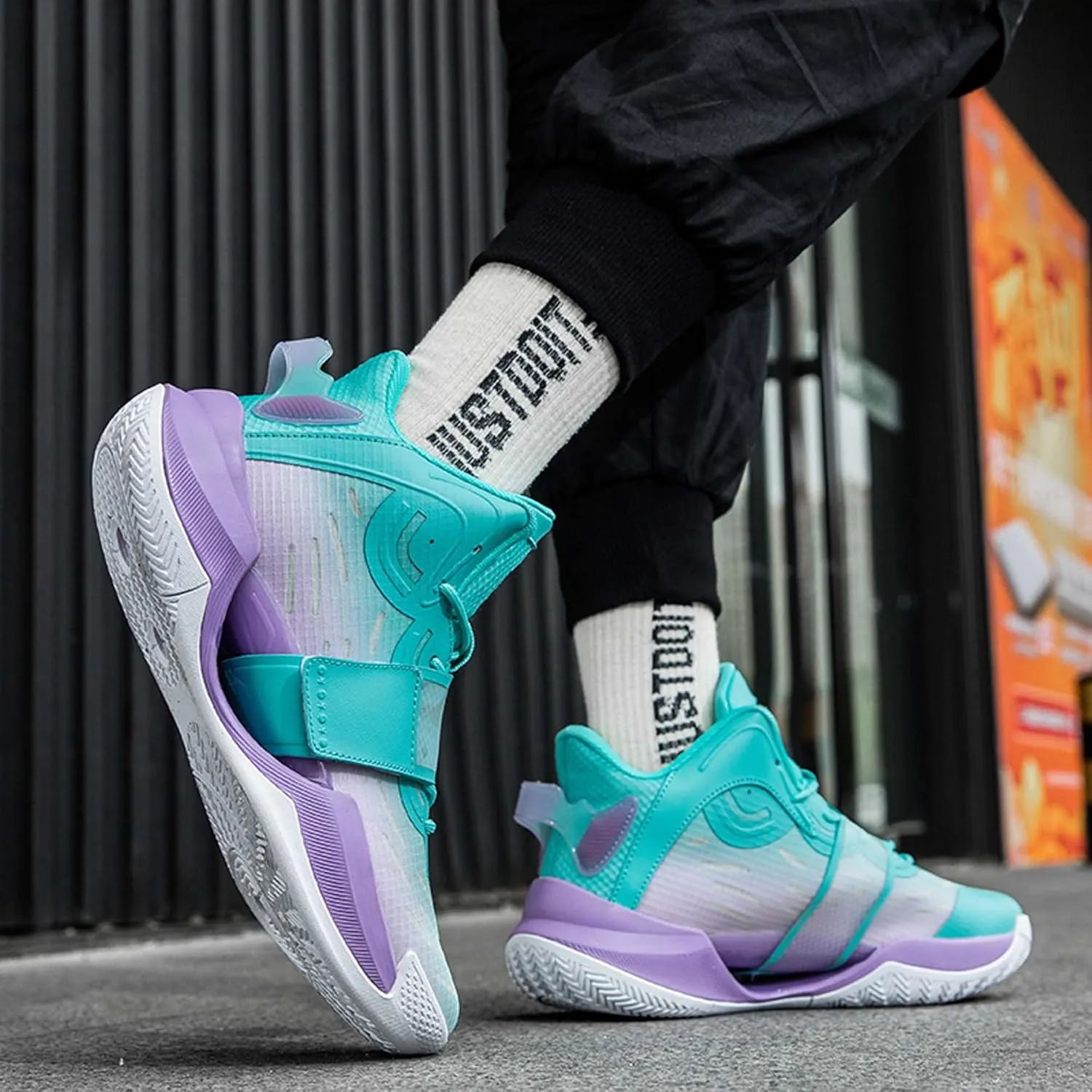 Men Women Fashion Basketball Shoes High Top Sneakers Outdoor Training Running Tennis Shoes Lightweight Comfortable Casual Sports Walking Shoes