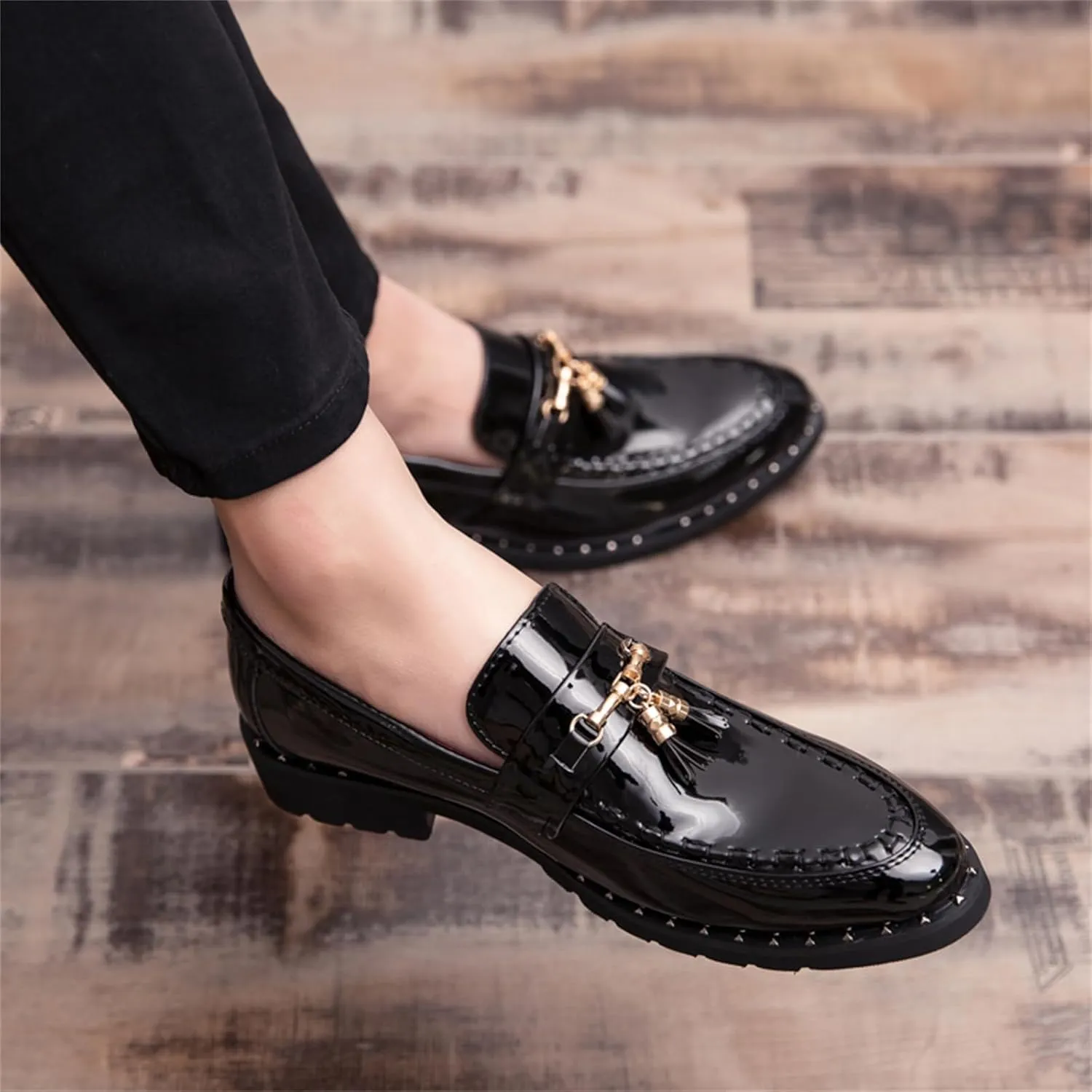Men's Black Patent Leather Slip-On Tassel Loafers Business Dress Causal Party Wedding Shoes Prom Glitter Gold Buckle Shoes