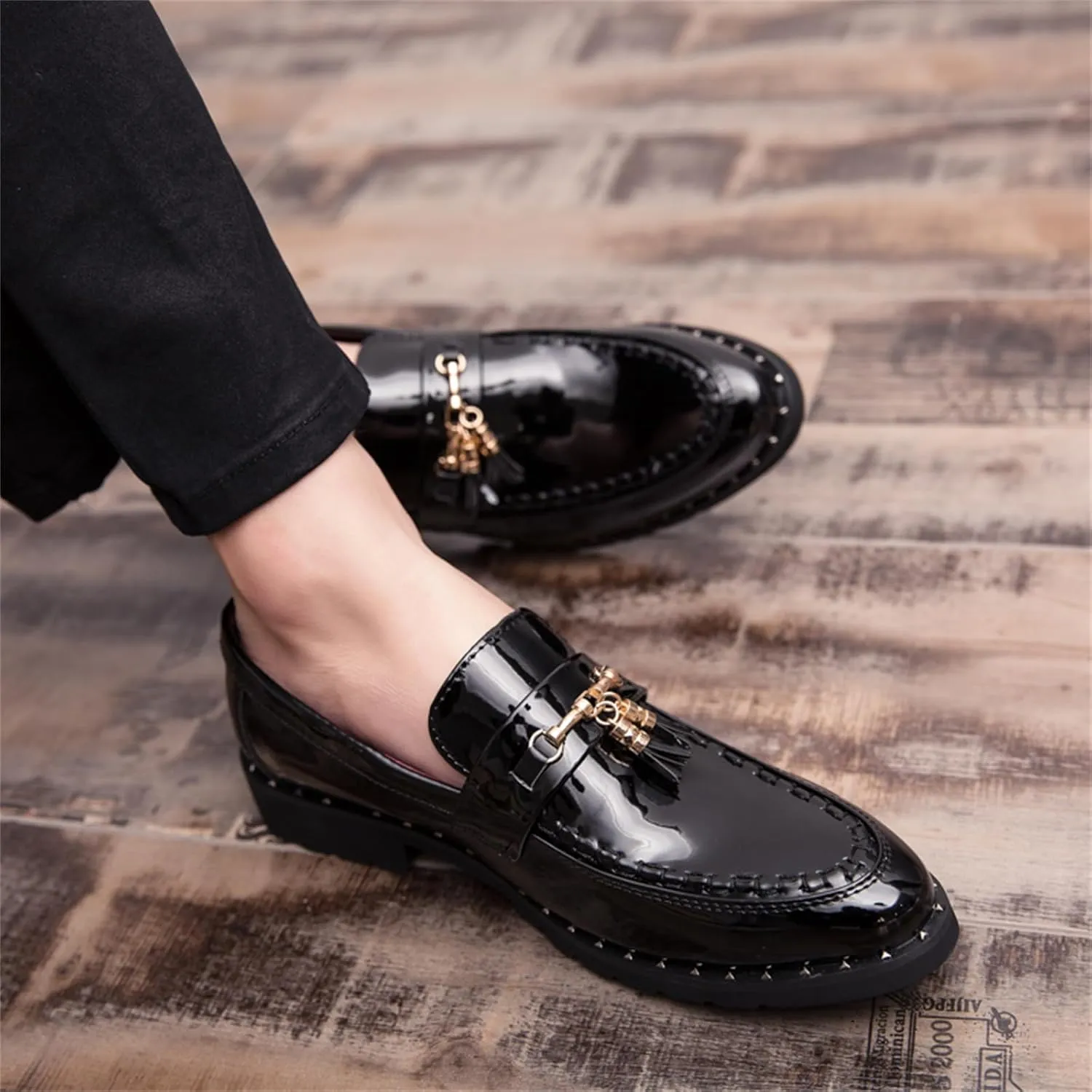 Men's Black Patent Leather Slip-On Tassel Loafers Business Dress Causal Party Wedding Shoes Prom Glitter Gold Buckle Shoes