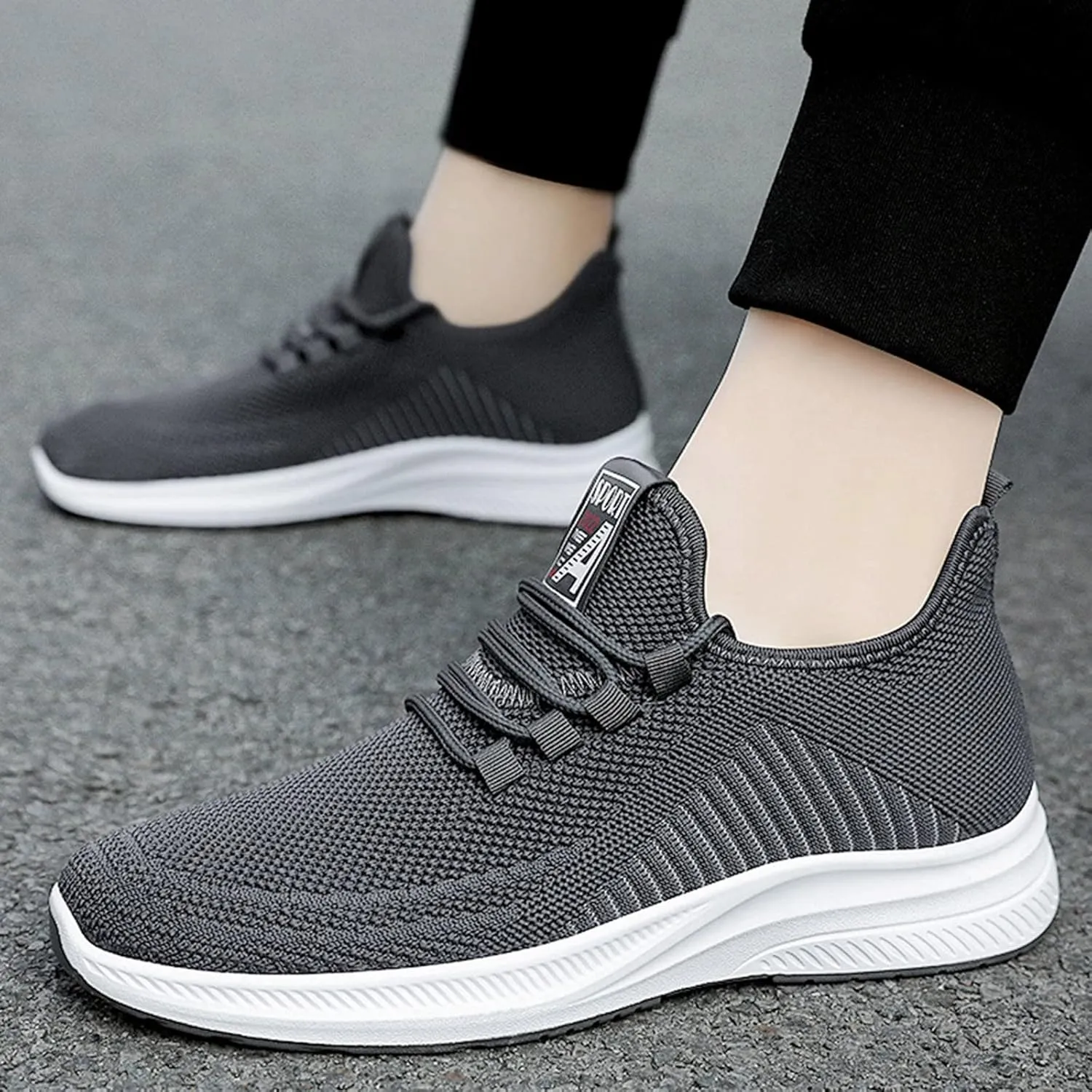 Men's Breathable Stretch Workout Shoes Portable Non Slip Fitness Workout Shoe Men's Comfortable Diabetic Shoes