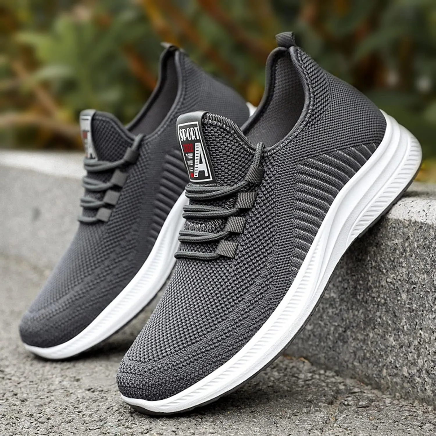 Men's Breathable Stretch Workout Shoes Portable Non Slip Fitness Workout Shoe Men's Comfortable Diabetic Shoes