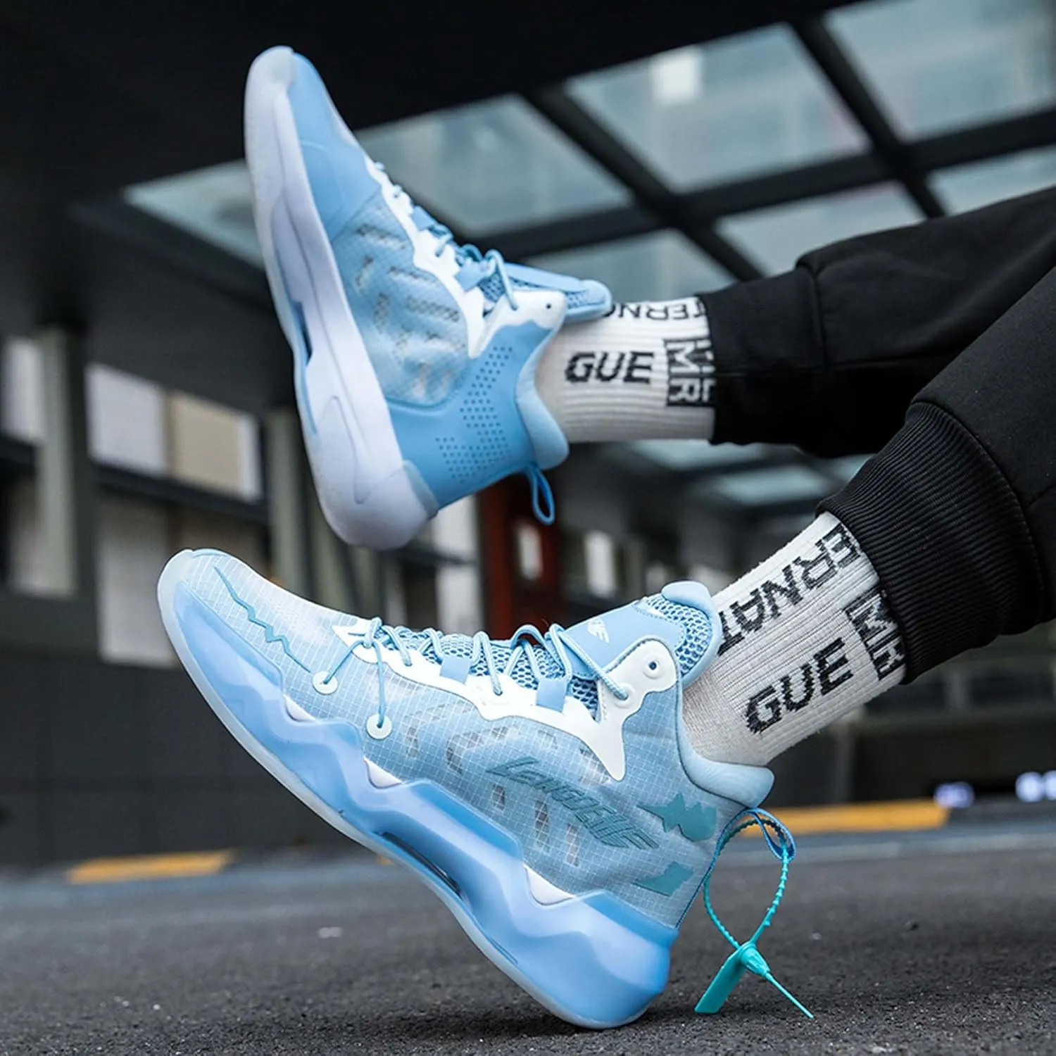 Men's Fashion Basketball Shoes Sneakers Women's High Top Breathable Tennis Running Shoes Comfortable Non-Slip Arch Support Team Training Shoes