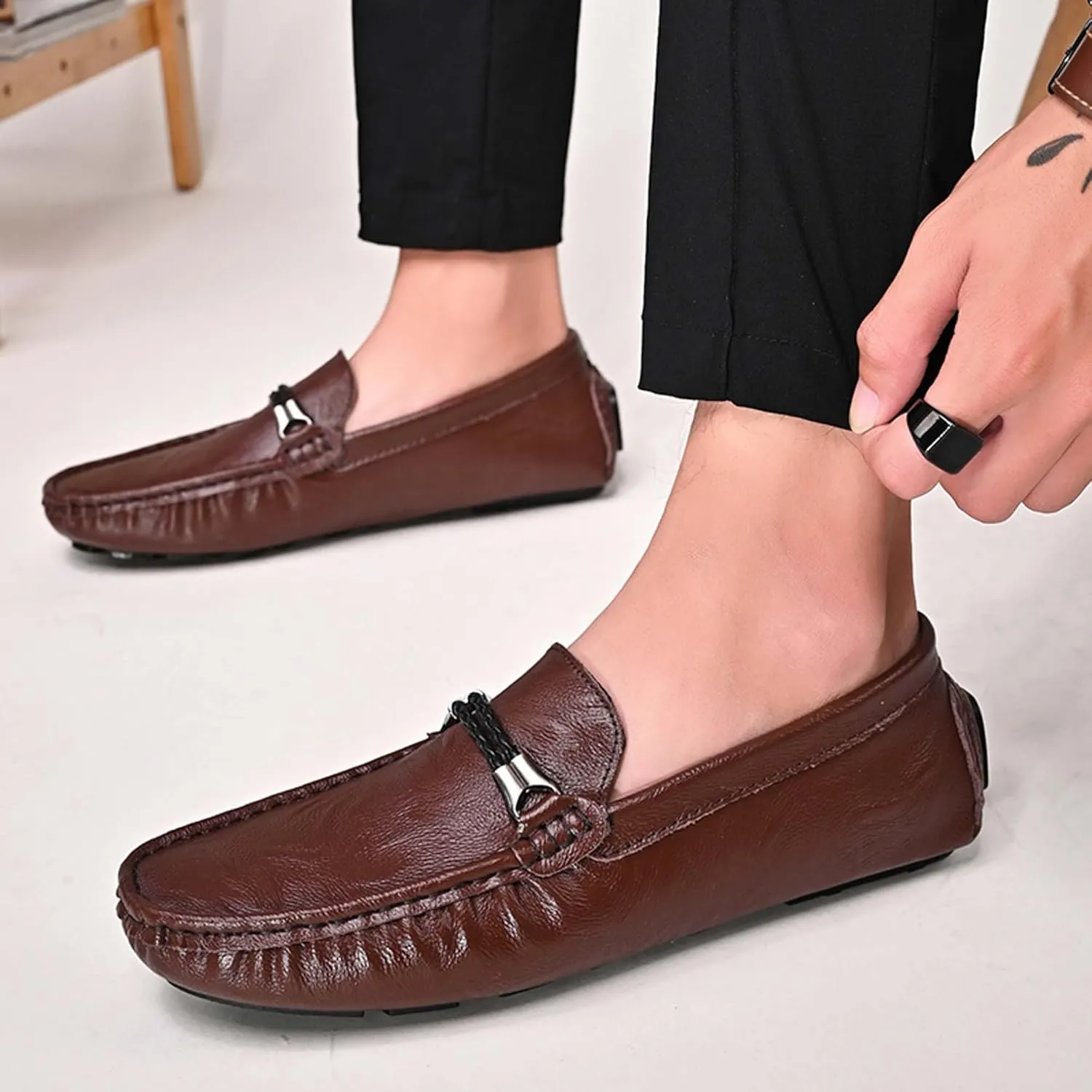 Men's Fashion Classic Lightweight Casual Shoes Hand Sewn Anti Slip Wear-Resistant Oxford Shoes Lightweight Soft Casual Cowhide Shoes Black
