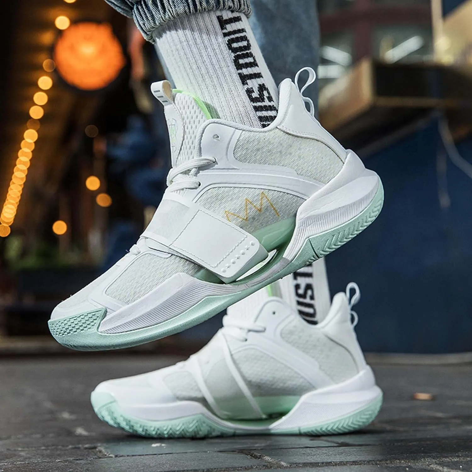 Men's High Top Basketball Shoes Fashion Graffiti Sneakers Non-Slip Breathable Women's Running Tennis Shoes Outdoor Casual Walking Shoes