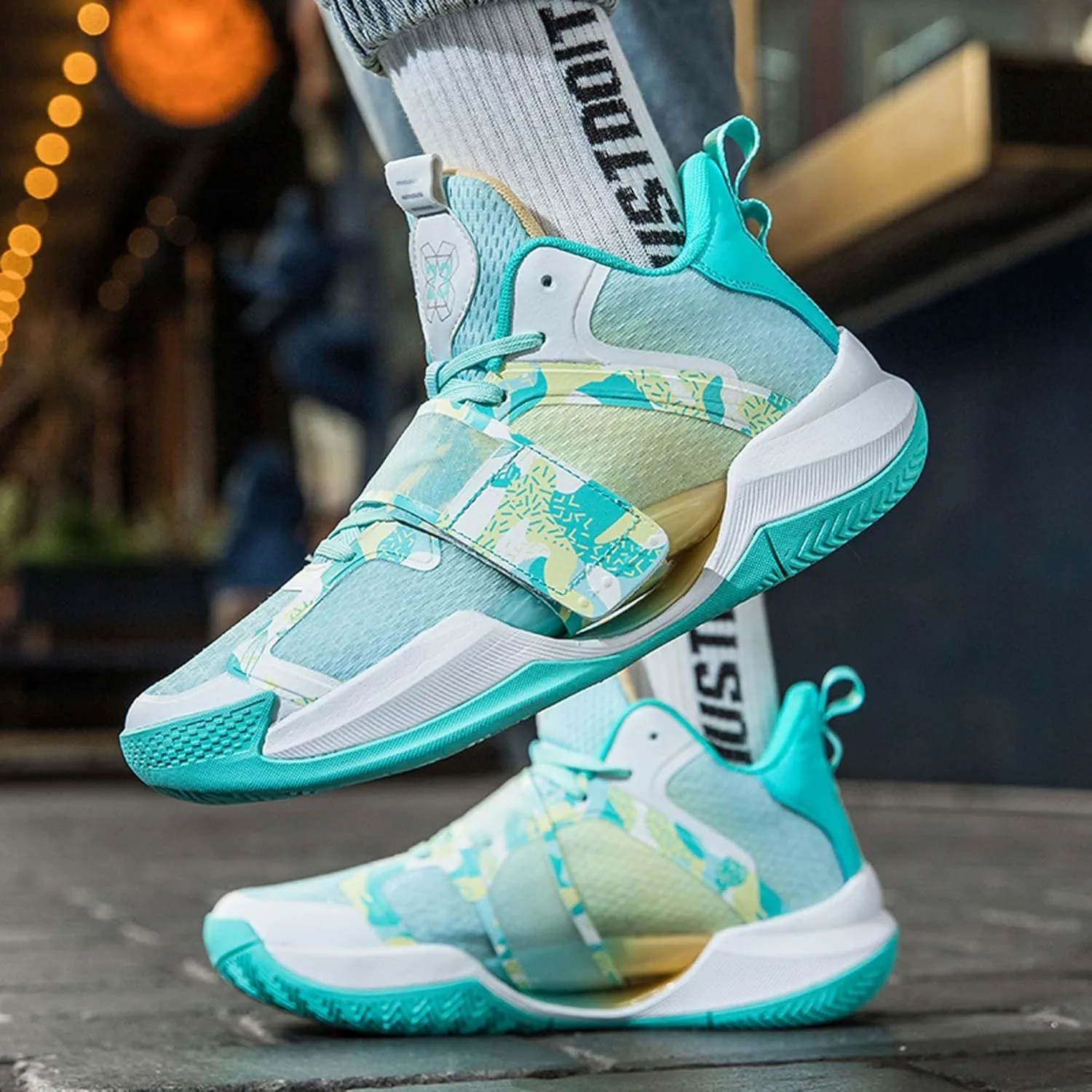 Men's High Top Basketball Shoes Fashion Graffiti Sneakers Non-Slip Breathable Women's Running Tennis Shoes Outdoor Casual Walking Shoes