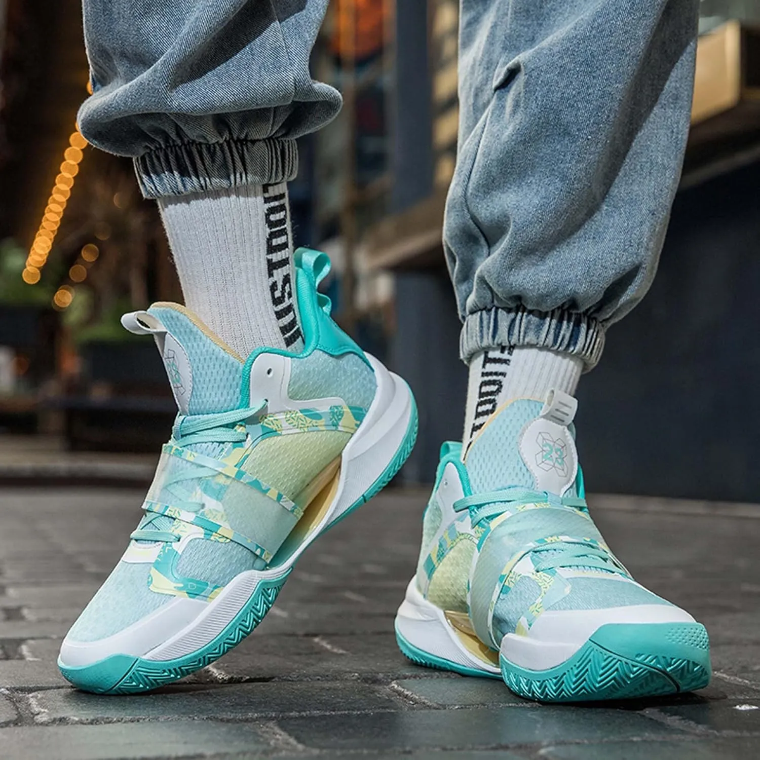 Men's High Top Basketball Shoes Fashion Graffiti Sneakers Non-Slip Breathable Women's Running Tennis Shoes Outdoor Casual Walking Shoes