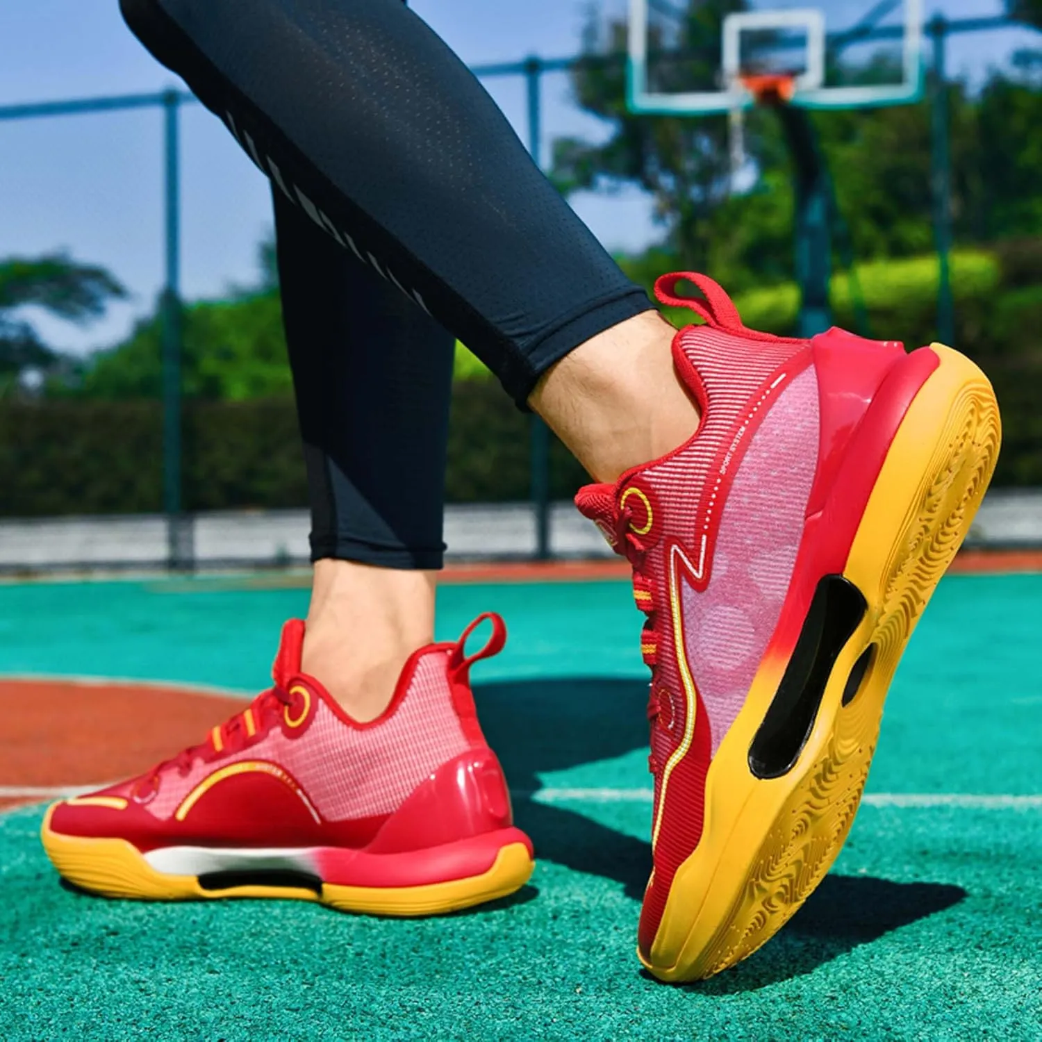 Men's High Top Basketball Shoes Teenagers High Top Running Sneakers Breathable Anti-Slip Outdoor Training Shoes Women's Lightweight Rebound Fitness Basketball Tennis Sneakers