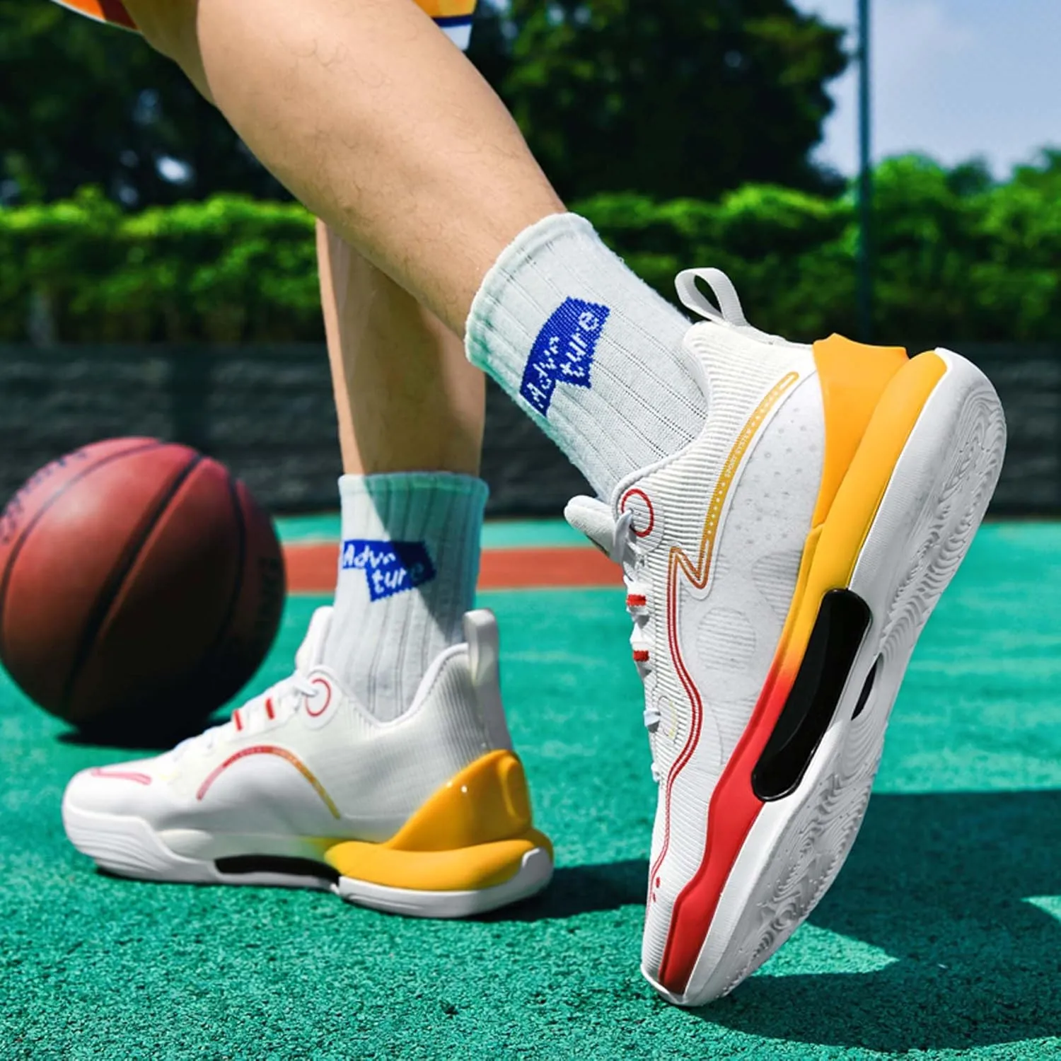 Men's High Top Basketball Shoes Teenagers High Top Running Sneakers Breathable Anti-Slip Outdoor Training Shoes Women's Lightweight Rebound Fitness Basketball Tennis Sneakers