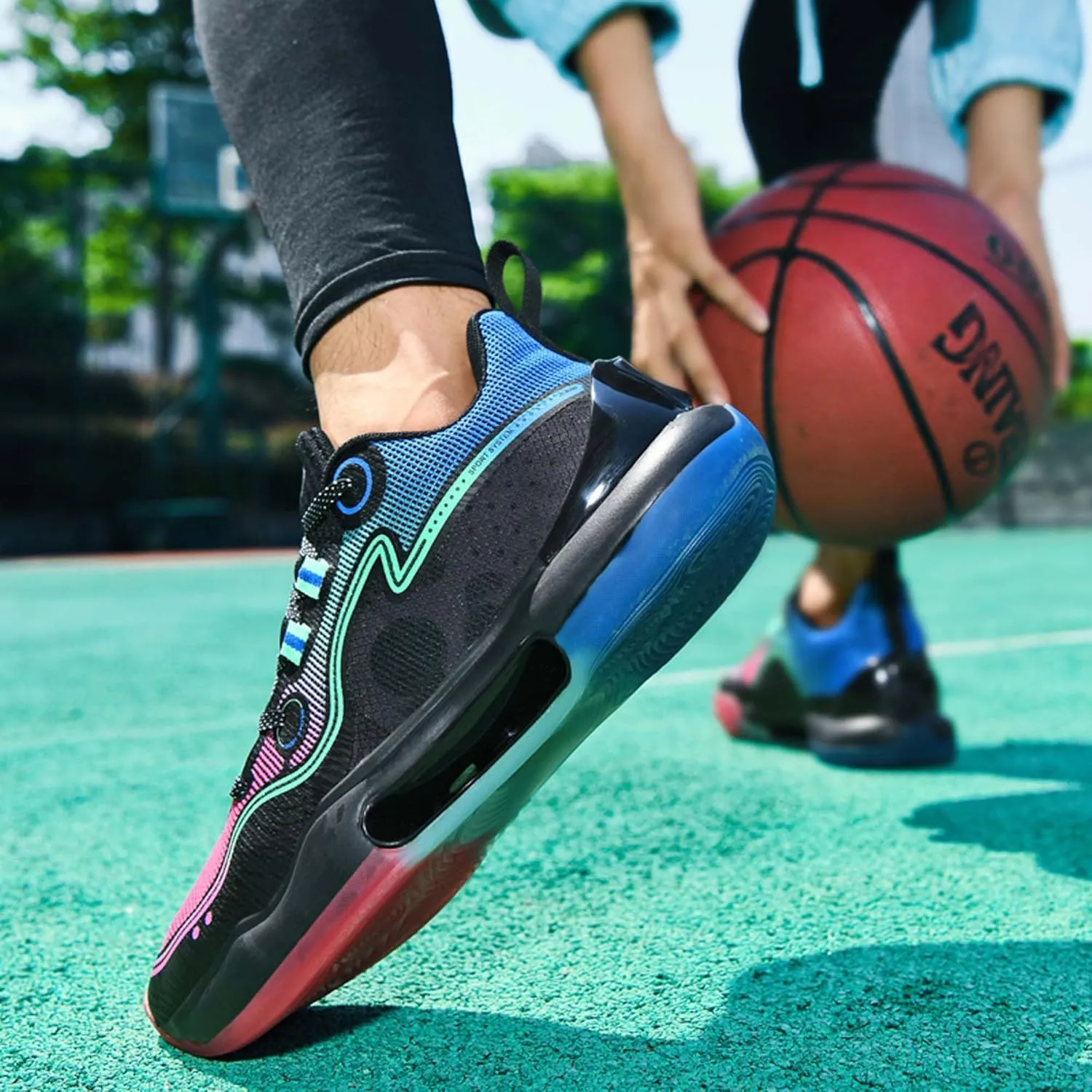 Men's High Top Basketball Shoes Teenagers High Top Running Sneakers Breathable Anti-Slip Outdoor Training Shoes Women's Lightweight Rebound Fitness Basketball Tennis Sneakers
