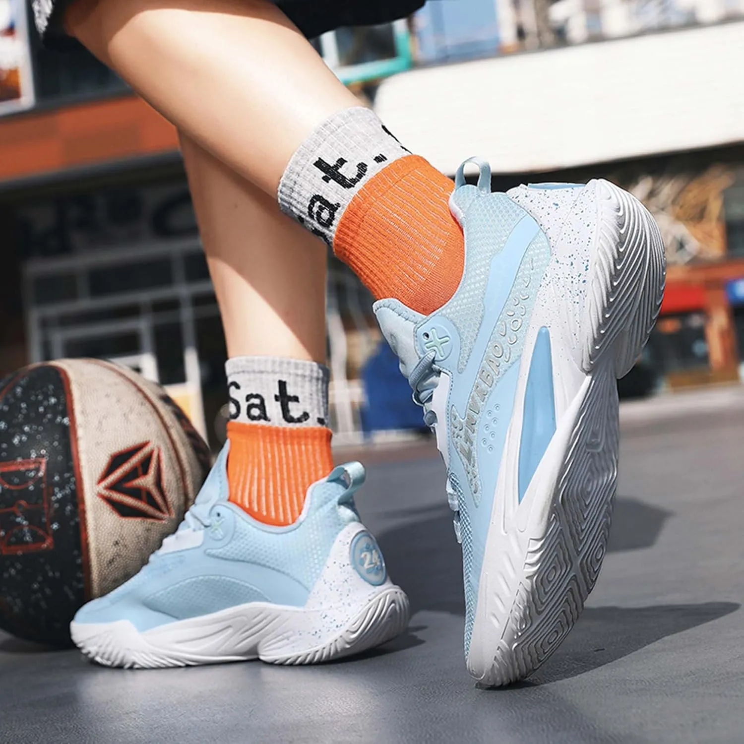 Men's Lace-up Basketball Shoes Anti-Slip Breathable Running Shoes Women's High Top Basketball Shoes Youth Outdoor Sports Basketball Shoes Fashion Sneakers