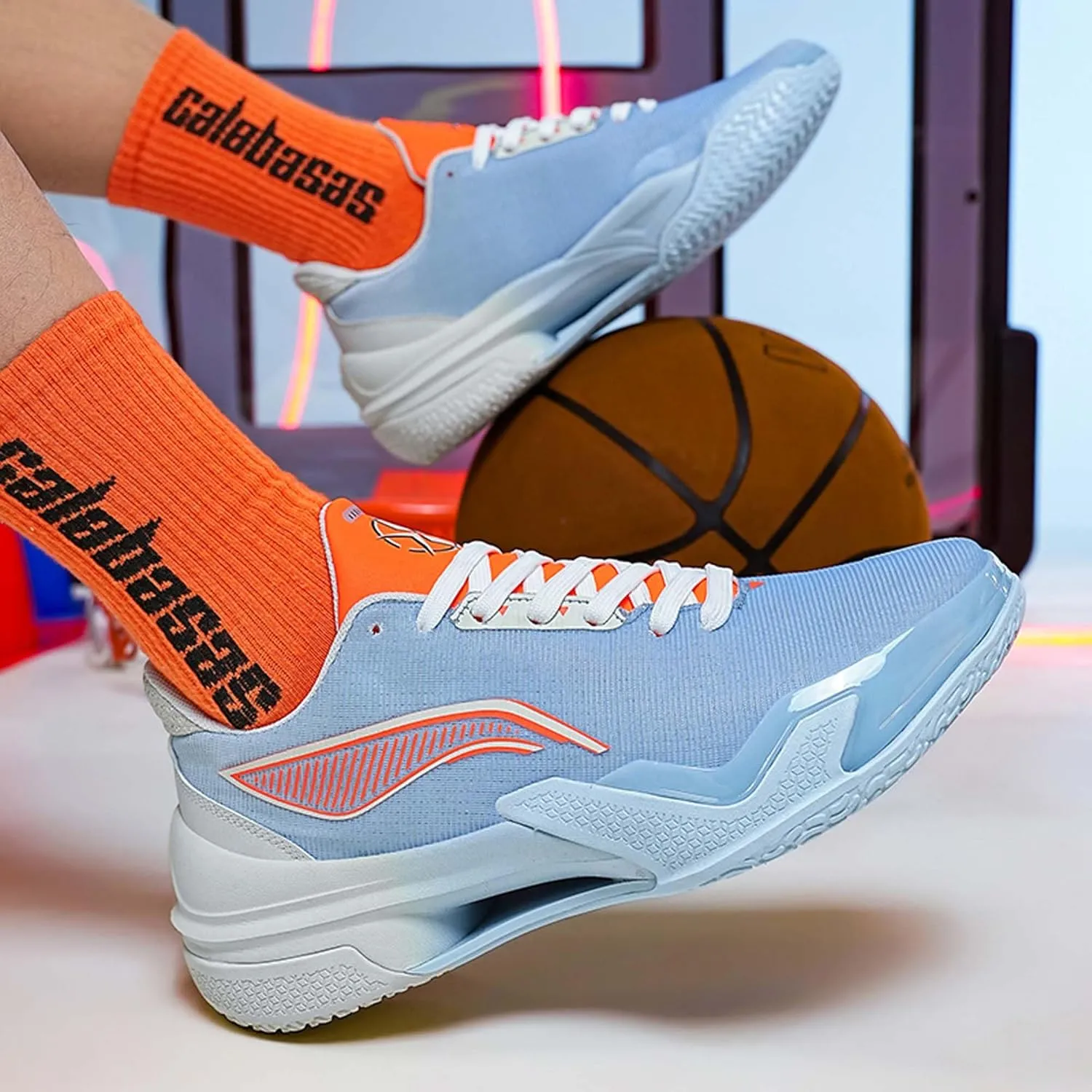 Men's Lace-up Basketball Shoes Anti-Slip Breathable Running Shoes Women's High Top Basketball Shoes Youth Outdoor Sports Basketball Shoes Fashion Sneakers
