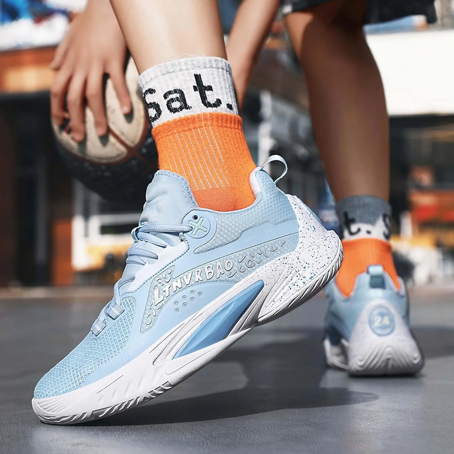 Men's Lace-up Basketball Shoes Anti-Slip Breathable Running Shoes Women's High Top Basketball Shoes Youth Outdoor Sports Basketball Shoes Fashion Sneakers
