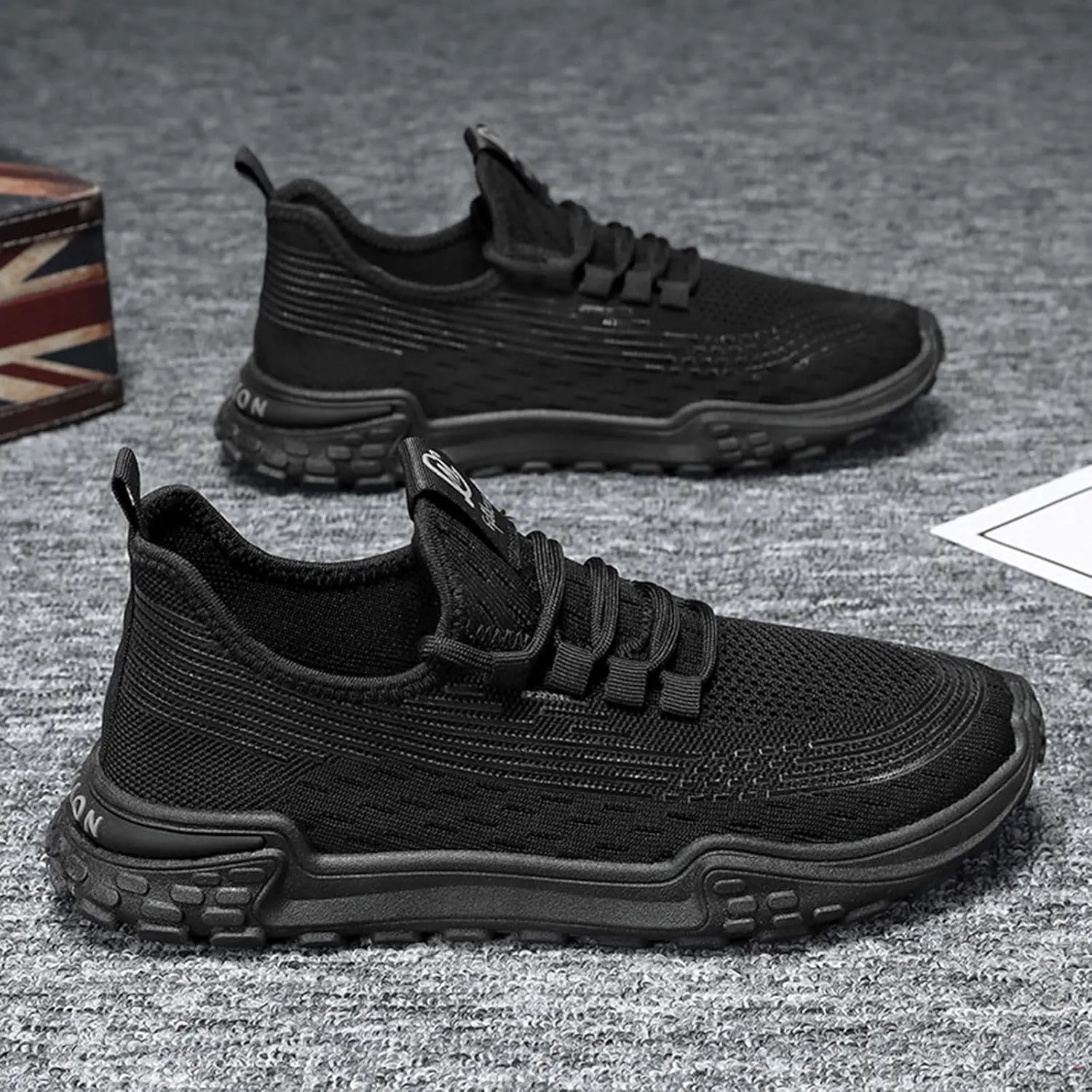 Men's Non Slip Barefoot Minimalist Shoes Comfortable Lightweight Casual Walking Shoe Athletic Fashion Sneakers