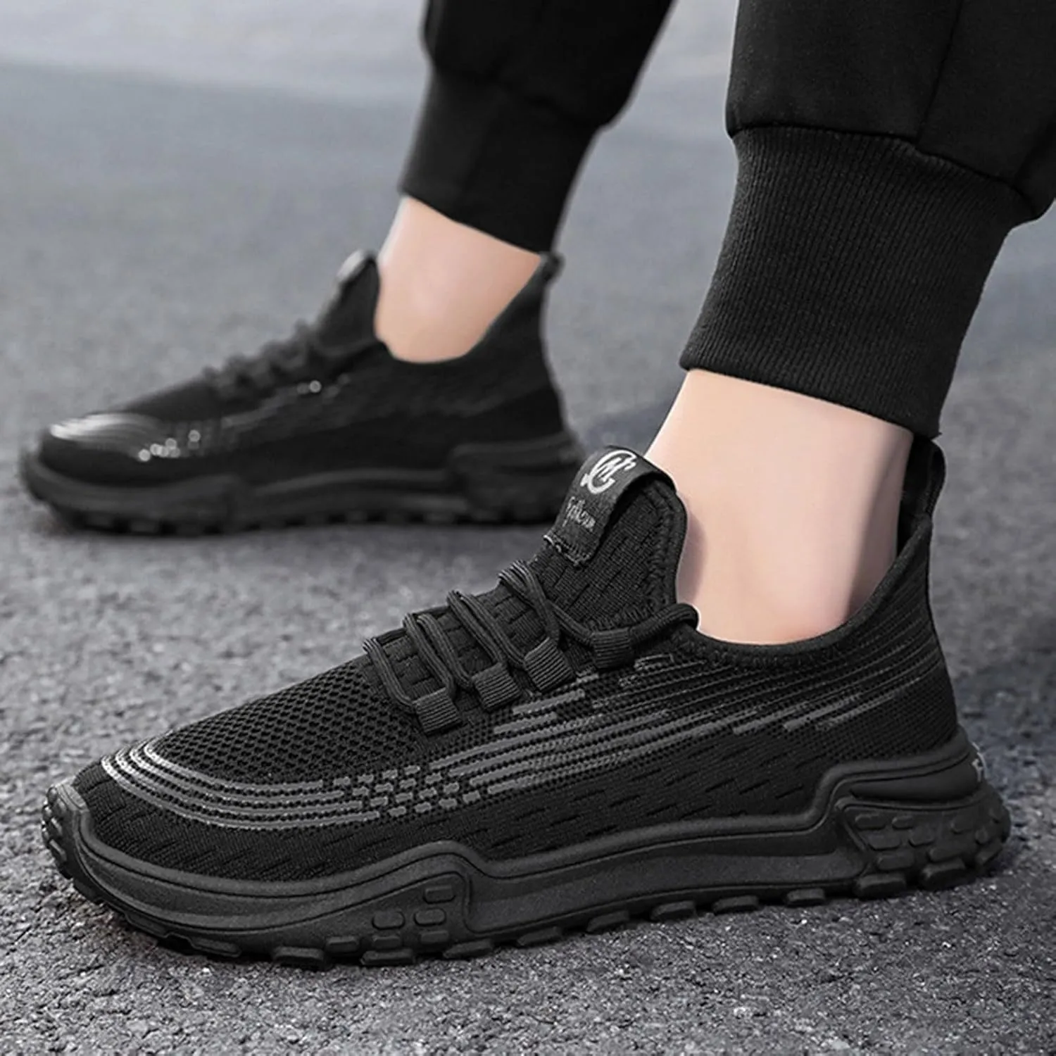 Men's Non Slip Barefoot Minimalist Shoes Comfortable Lightweight Casual Walking Shoe Athletic Fashion Sneakers