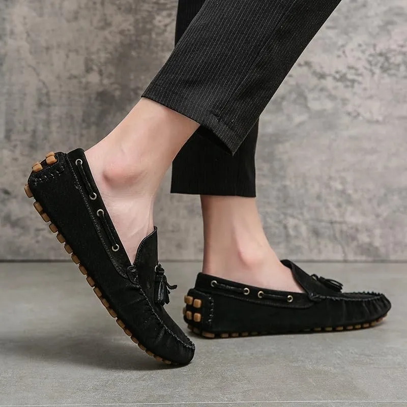 Men's Suede Loafers with Tassels - Solid Color Round Toe Driving Shoes, Comfortable Slip-Resistant Slip-Ons with Flat Heel for Outdoor Wear