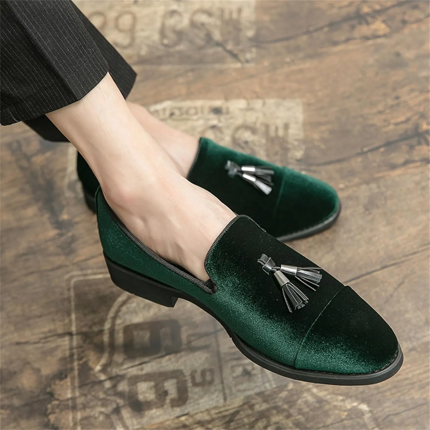 Men's Suede Tassels Slip on Dress Loafers Fashion Low-Top Penny Flats Smoking Shoes for Business Wedding Party Formal