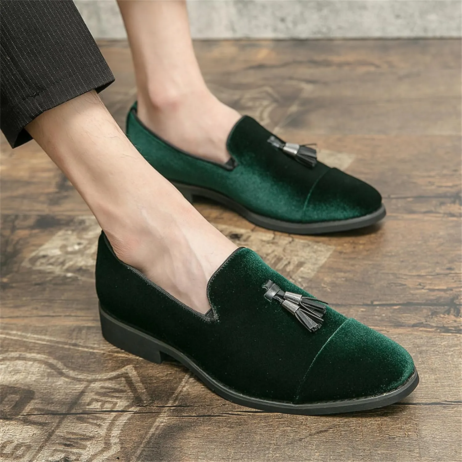 Men's Suede Tassels Slip on Dress Loafers Fashion Low-Top Penny Flats Smoking Shoes for Business Wedding Party Formal