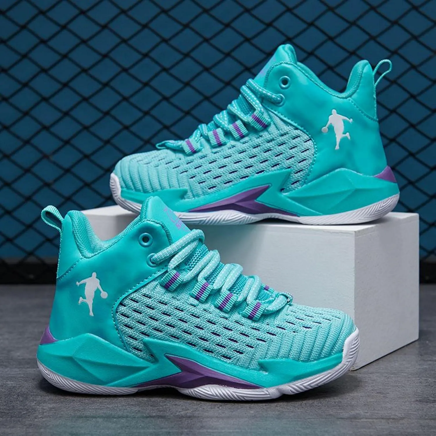 New Breathable net Basketball Shoes