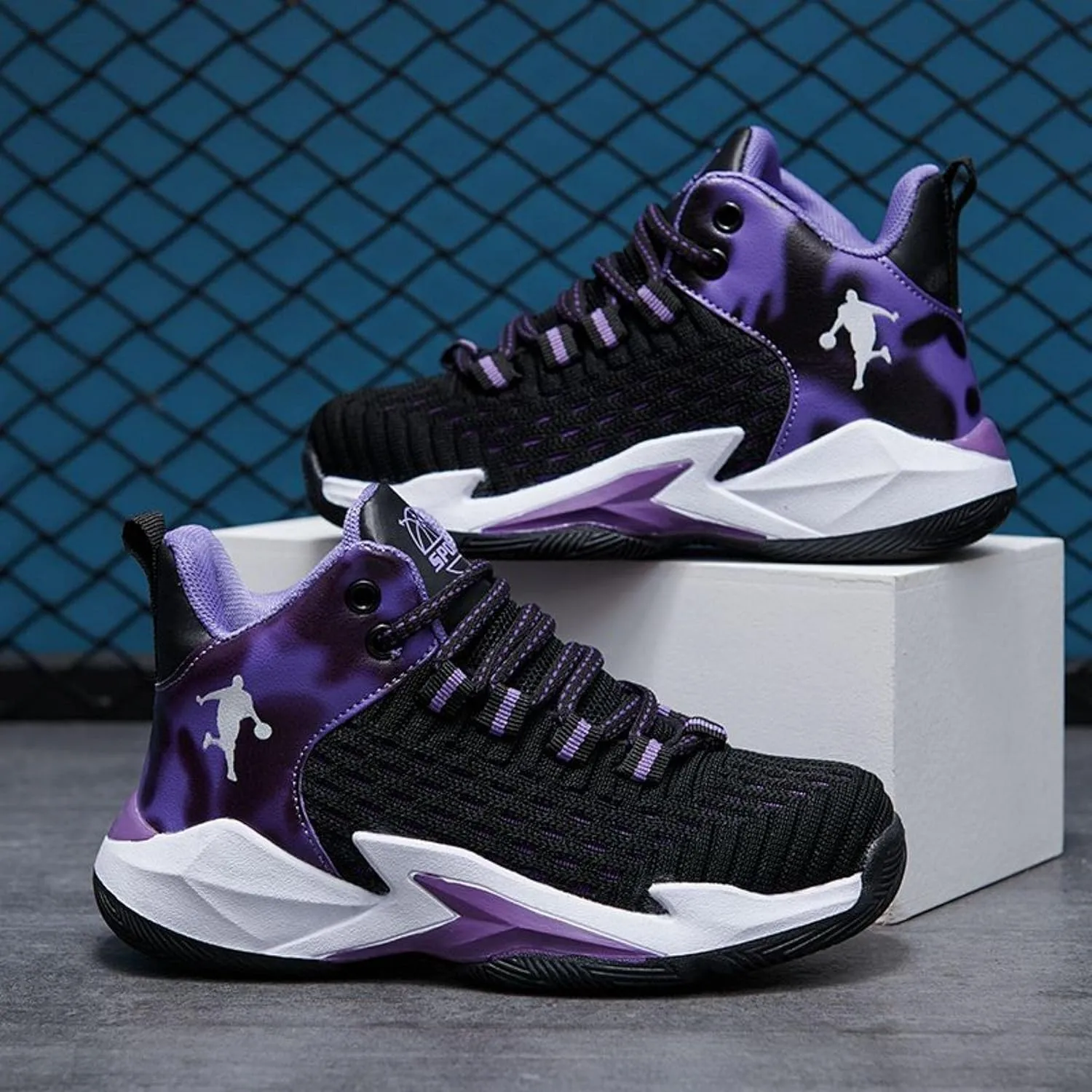 New Breathable net Basketball Shoes