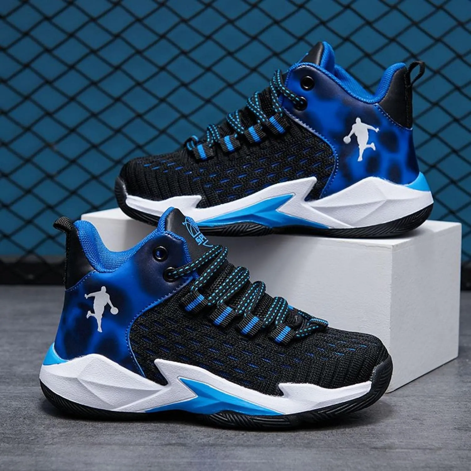 New Breathable net Basketball Shoes