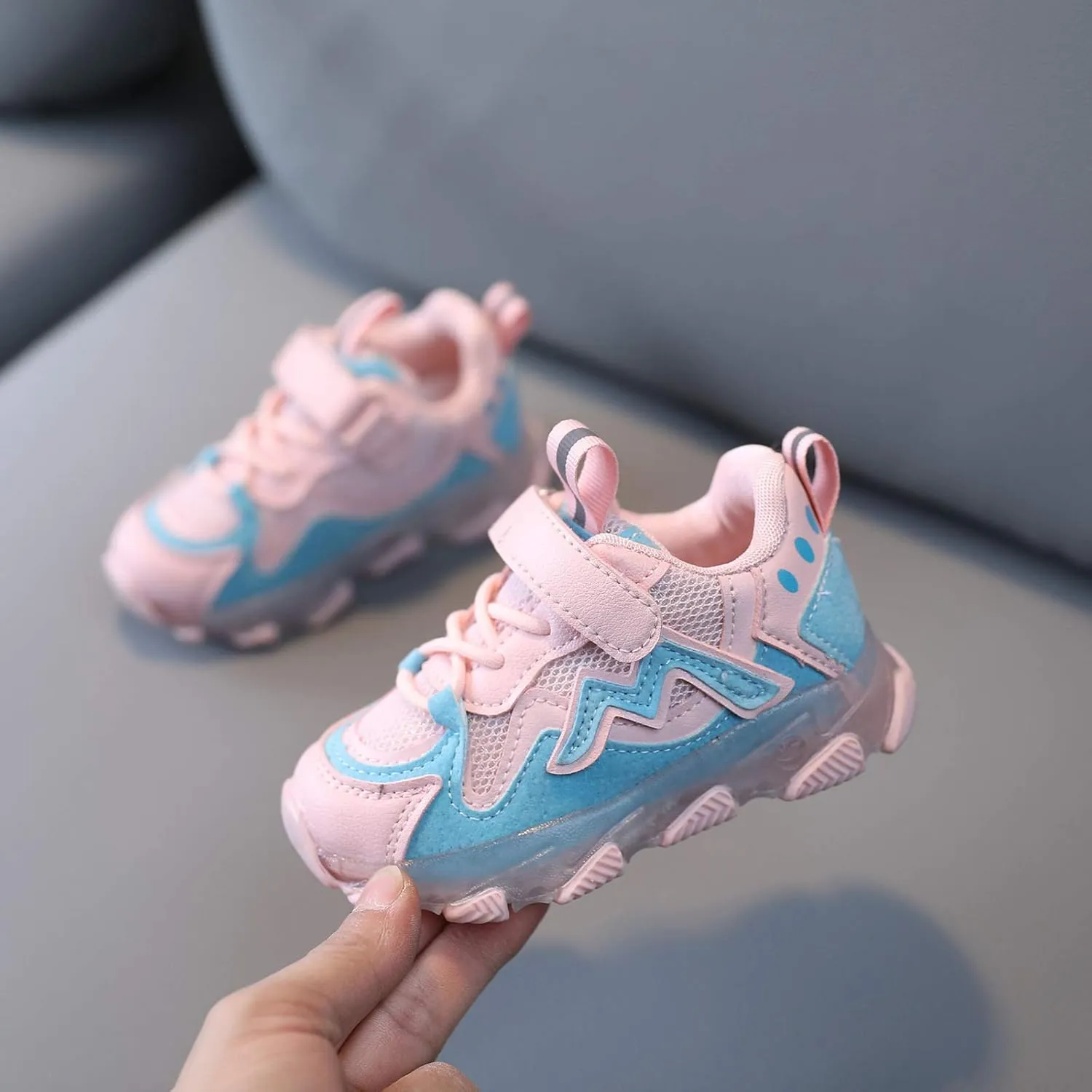 Sneakers for Girls Light Up Running Shoes with Hook and Loop Lightweight Breathable Anti-Slip LED Flashing Sneakers for Kids