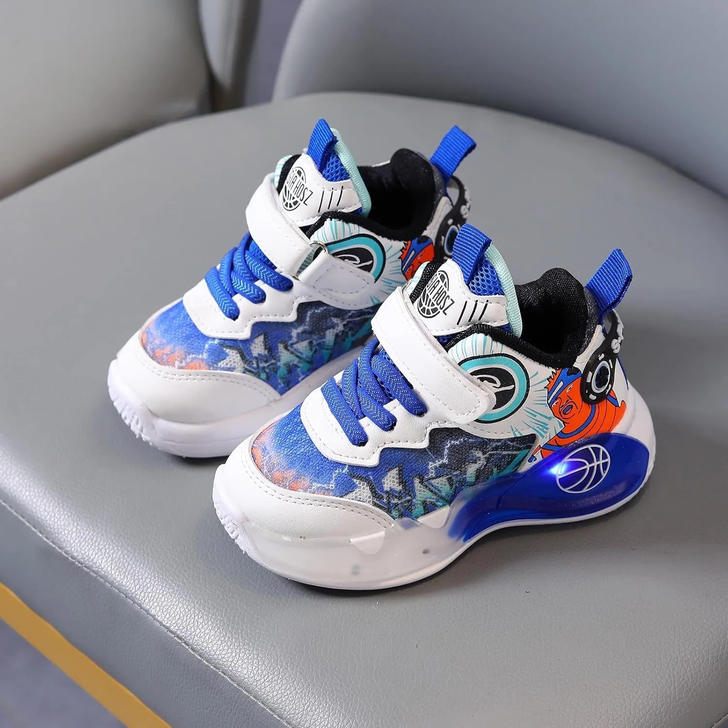 Sneakers for Girls Luminous Breathable Light Up Shoes for Kids Hook and Loop Flashing Comfortable Running Walking Shoes