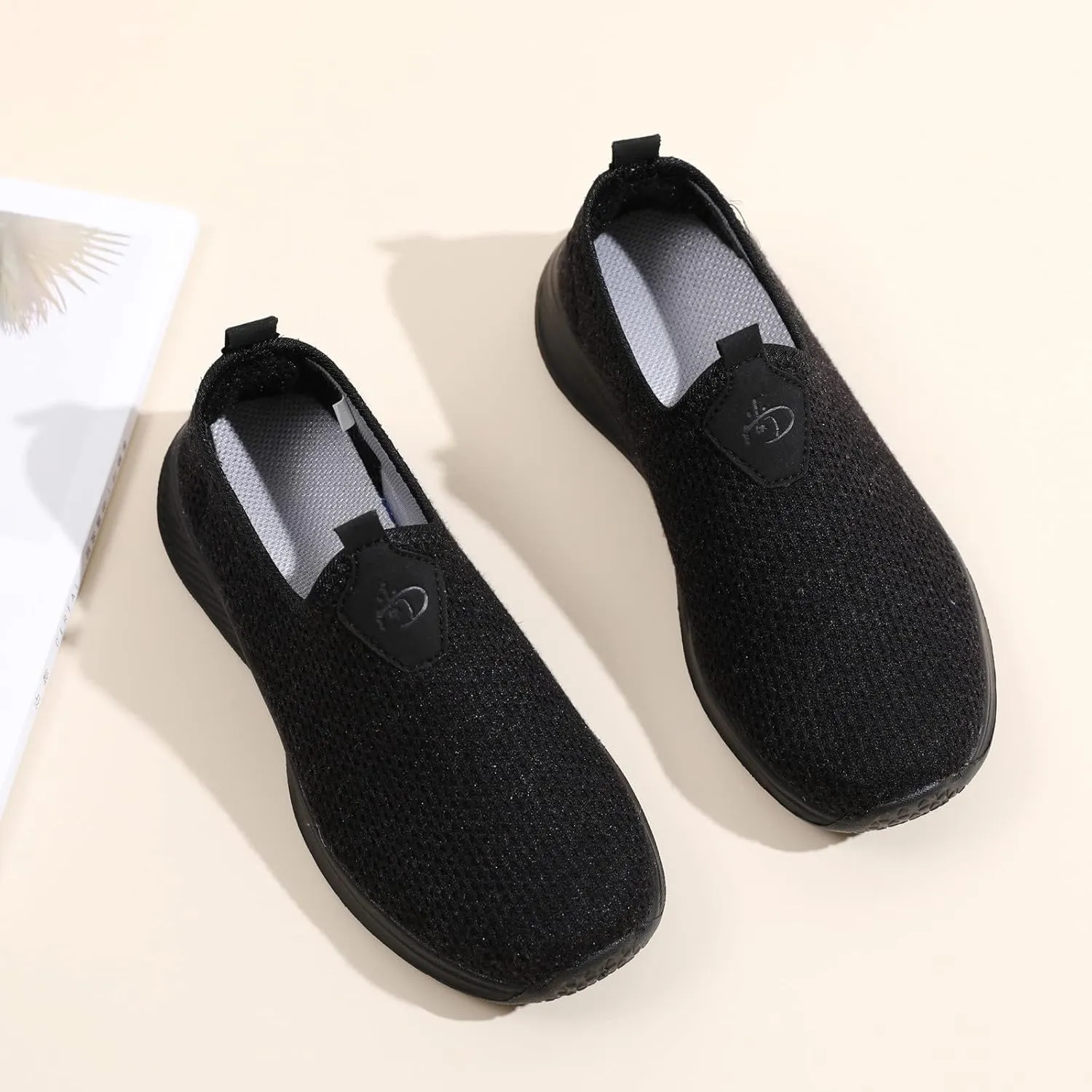 Women Lightweight Slip On Shoes Casual Comfortable Walking Sneakers Canvas Flats Non Slip Breathable Loafers