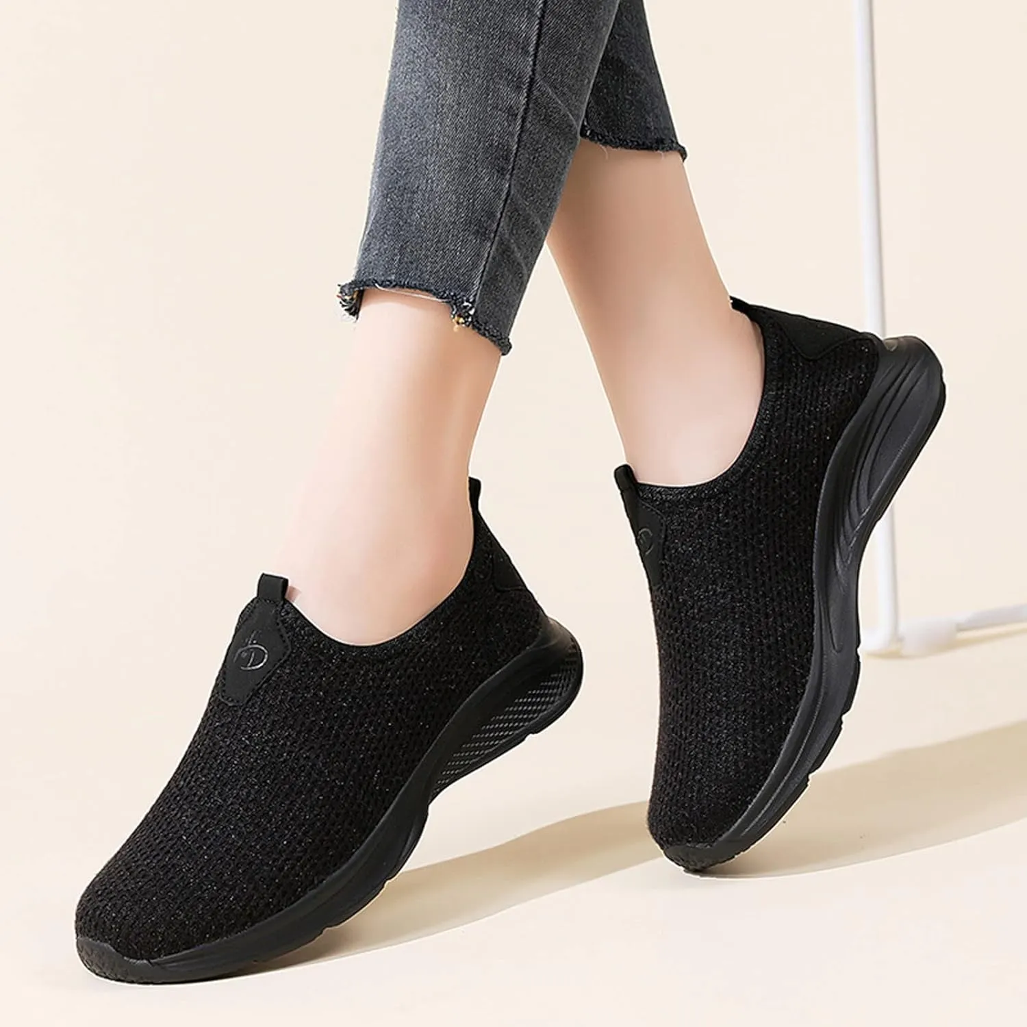 Women Lightweight Slip On Shoes Casual Comfortable Walking Sneakers Canvas Flats Non Slip Breathable Loafers