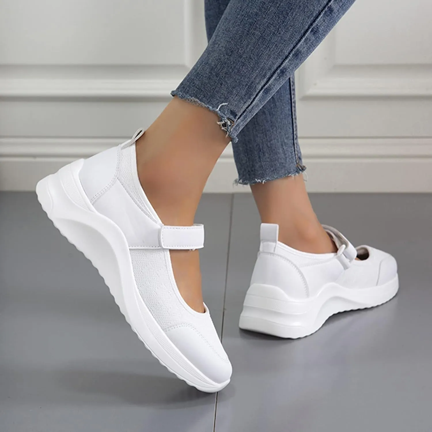 Women Slip On Casual Sneakers Comfortable Walking Shoes Lightweight Canvas Flats Non Slip Breathable Loafers