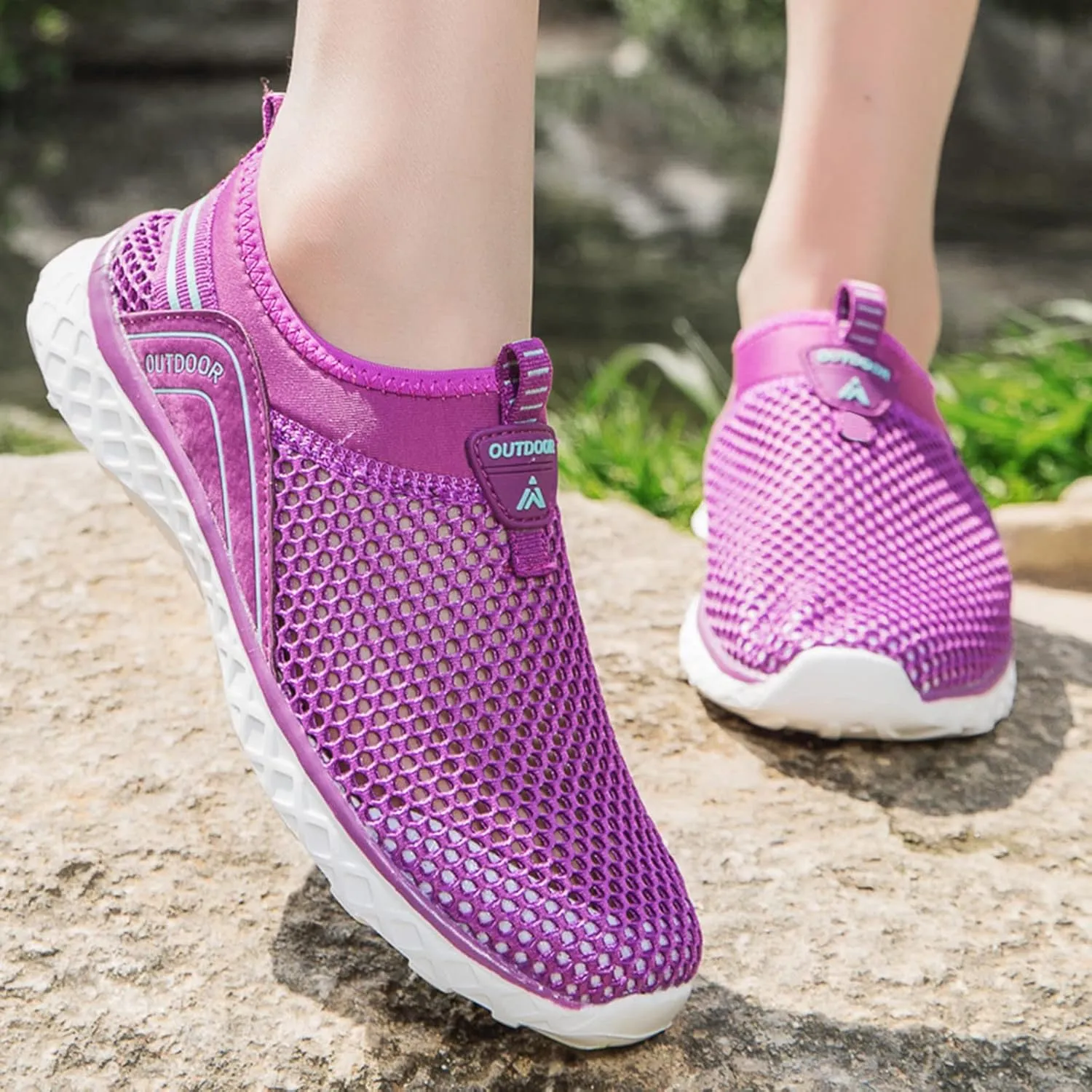 Women Slip On Casual Sneakers Comfortable Walking Shoes Lightweight Canvas Flats Non Slip Breathable Loafers
