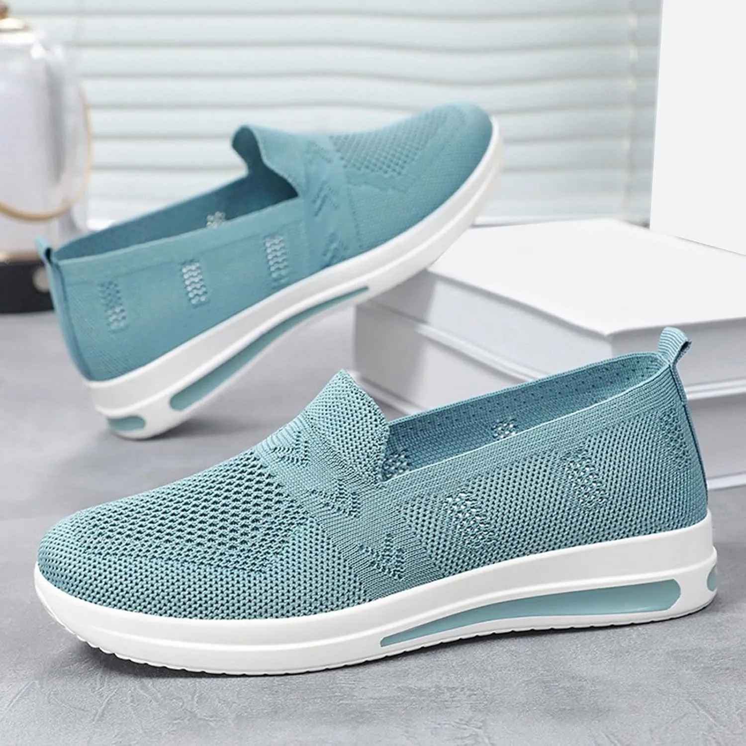 Women's Cushion Sneakers Breathable Lightweight Mesh Hiking Shoes Low Top Slip On Tennis Shoes for Women