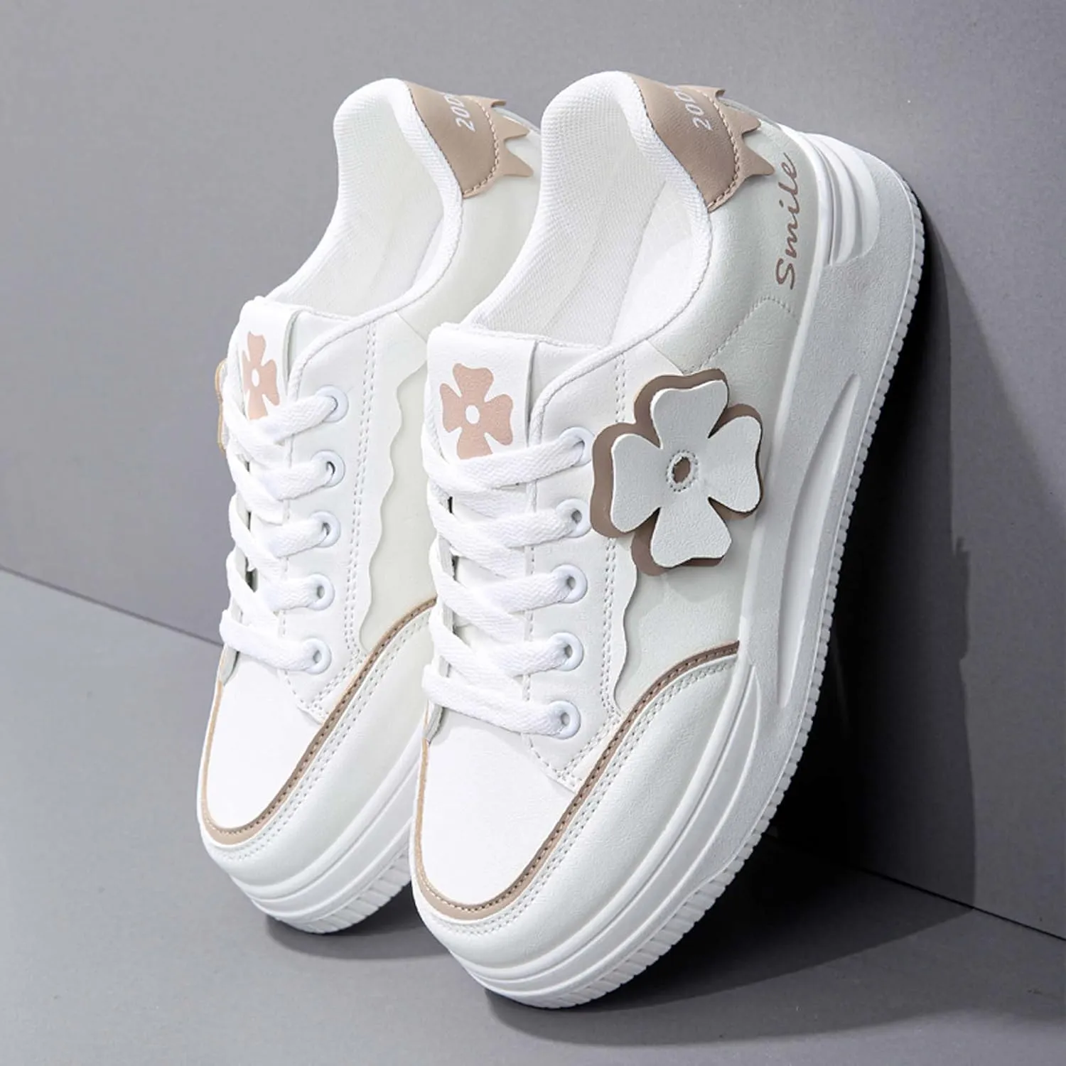 Women's Fashion Flower Flat Sports Skateboarding Shoes Anti Slip Shock Absorbing Tennis Shoes Ultra Light Breathable Casual Walking Shoes