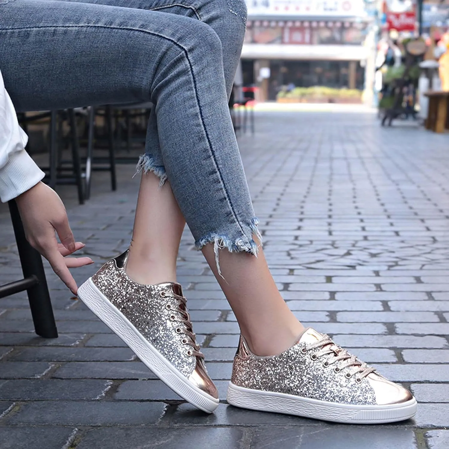 Women's Fashionable Colorful Sports Skateboard Shoes Anti Slip Shock-Absorbing Tennis Shoes Ultra Light Breathable Casual Walking Shoes