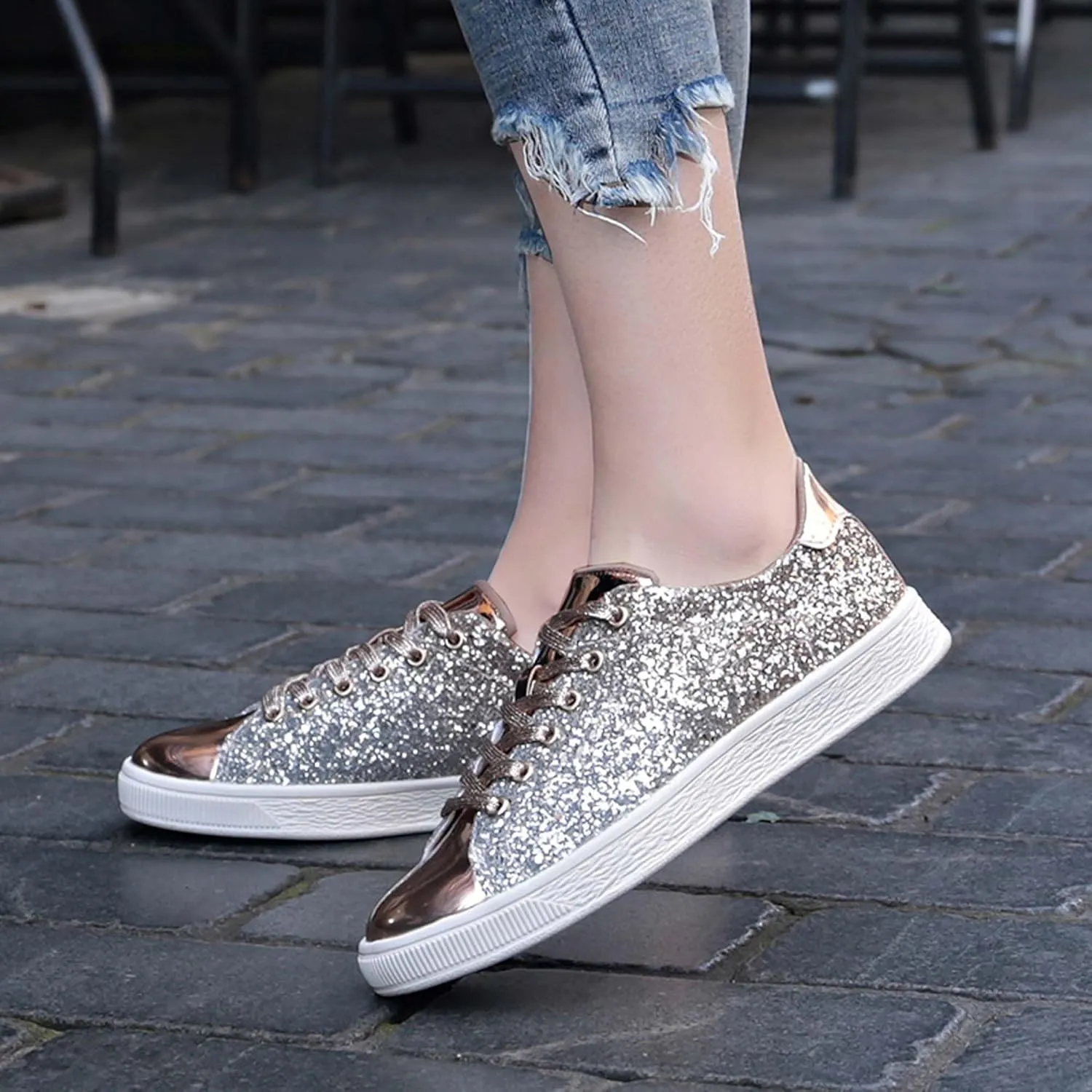 Women's Fashionable Colorful Sports Skateboard Shoes Anti Slip Shock-Absorbing Tennis Shoes Ultra Light Breathable Casual Walking Shoes