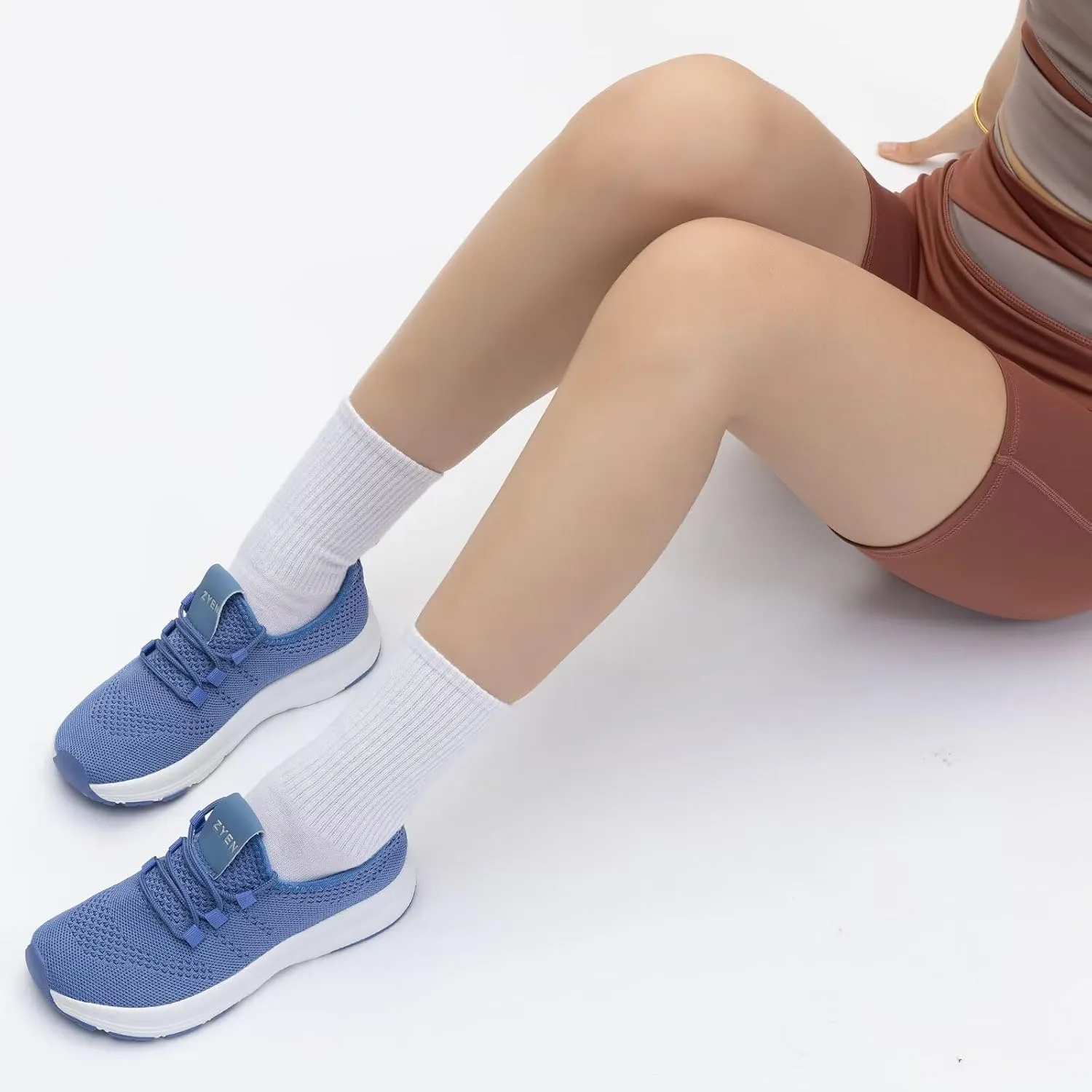 ZYEN Wide Toe Box Shoes Women Non-Slip Ultra Light Running Sneakers Extra Wide Feet Arch Support Walking Shoes Tennis Diabetes Breathable Gym Workouts 6-12